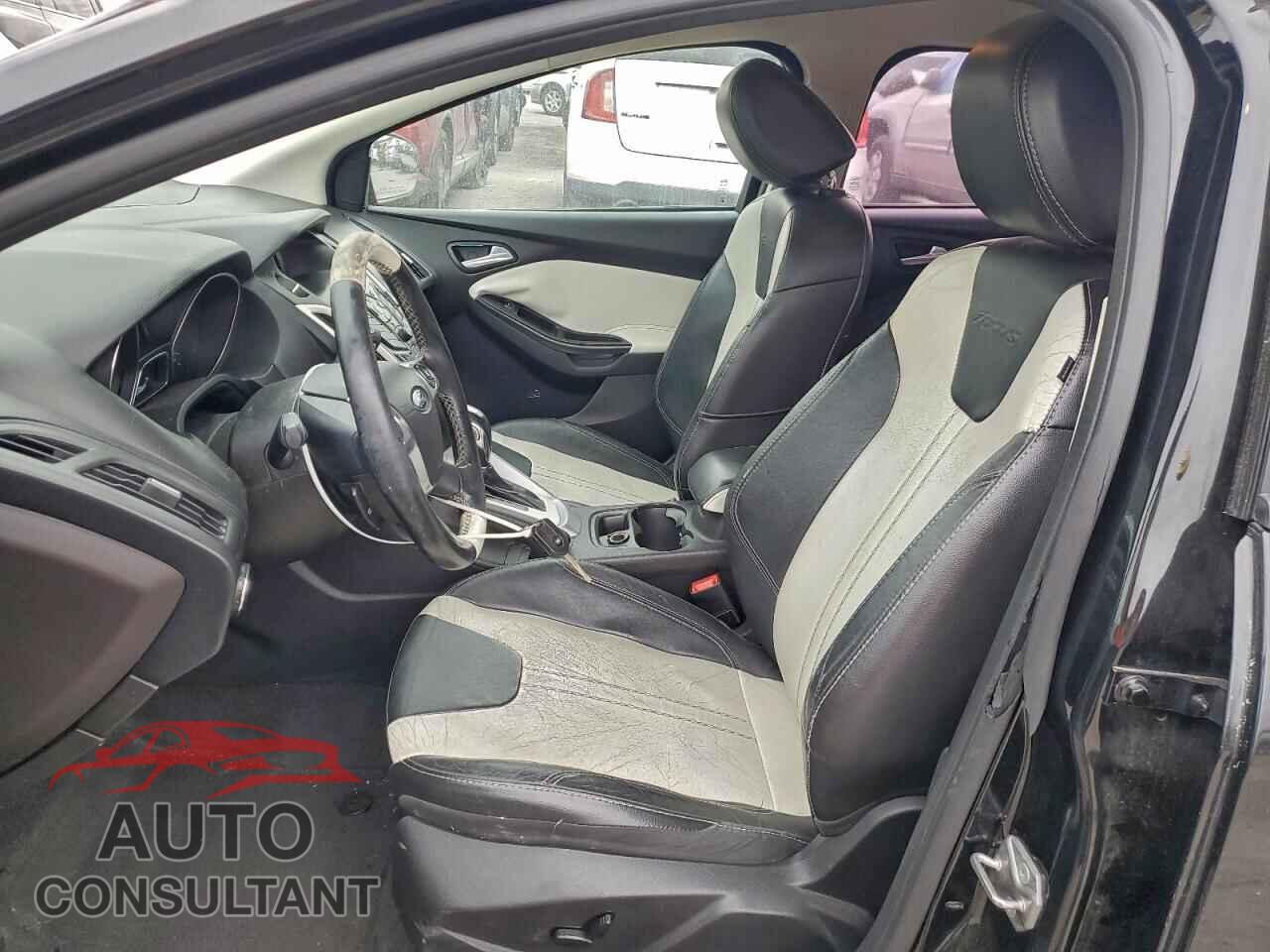 FORD FOCUS 2014 - 1FADP3K22EL326522