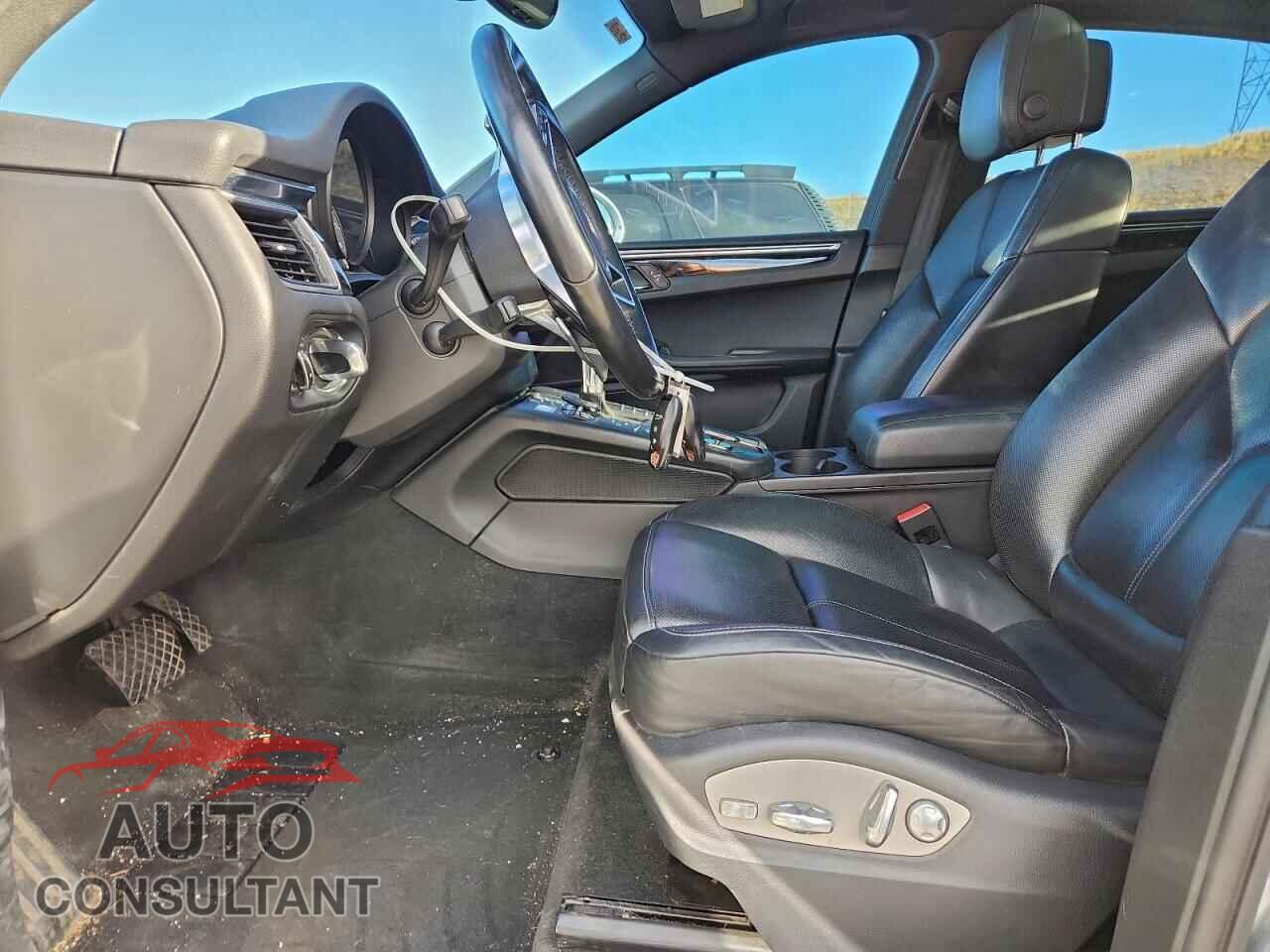 PORSCHE MACAN 2015 - WP1AB2A55FLB44508