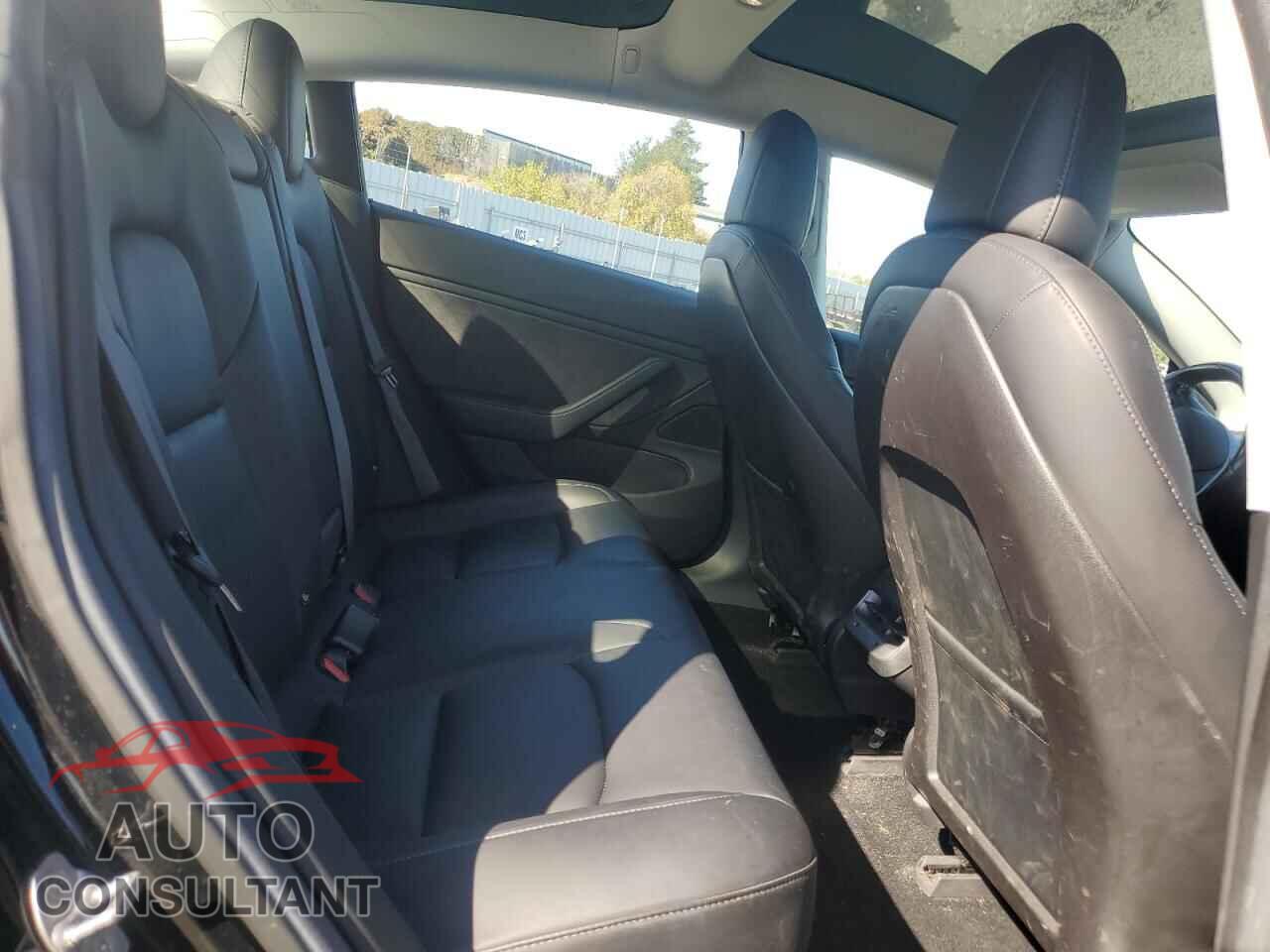 TESLA MODEL 3 2018 - 5YJ3E1EA4JF039697