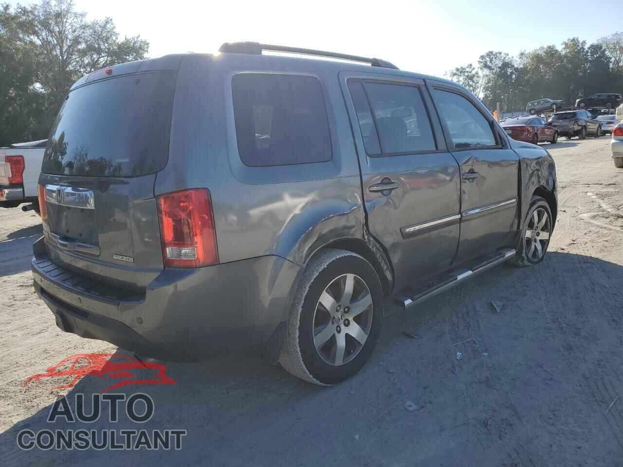 HONDA PILOT 2013 - 5FNYF3H93DB020160