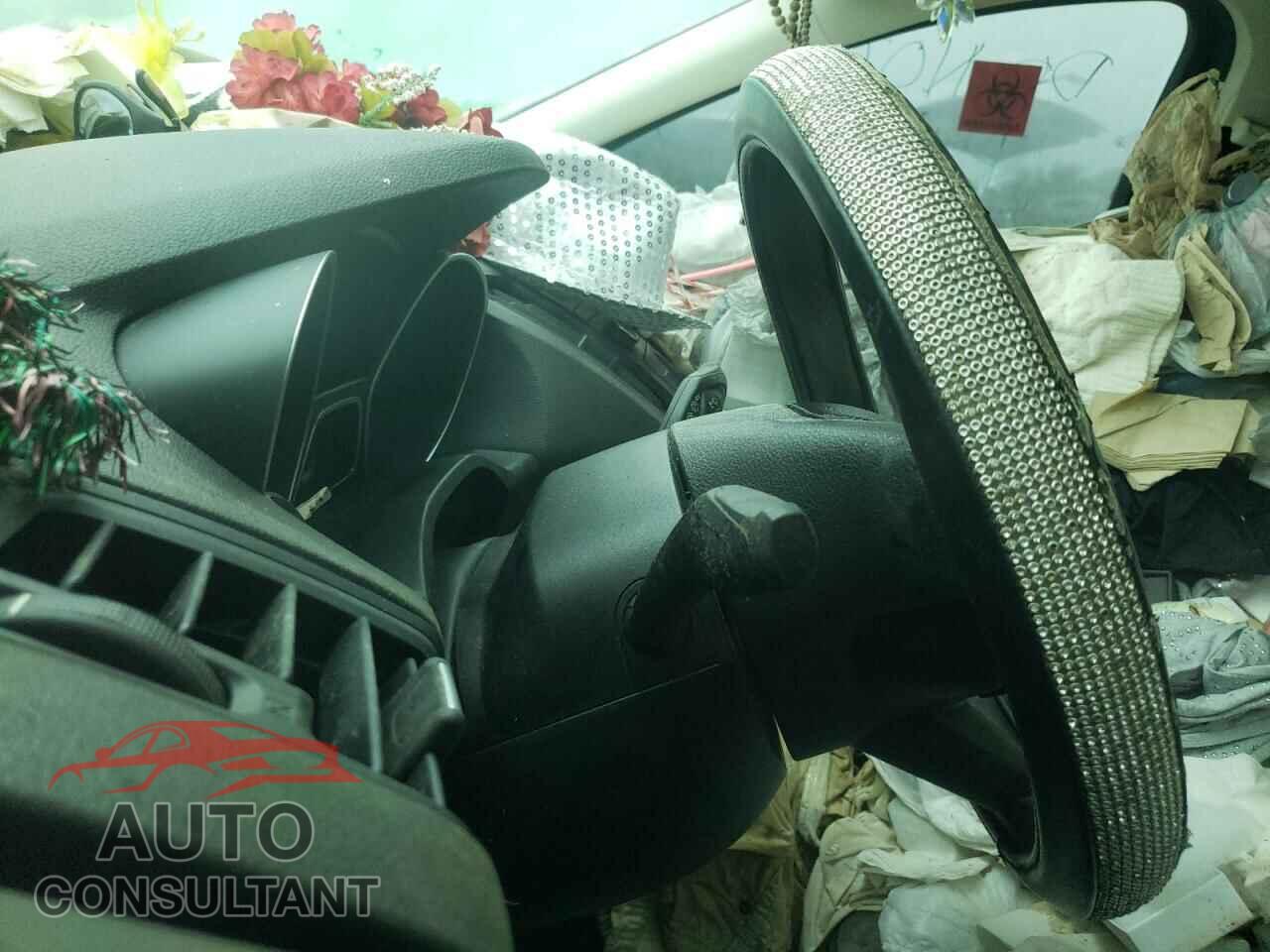 FORD ESCAPE 2017 - 1FMCU0F77HUC19382