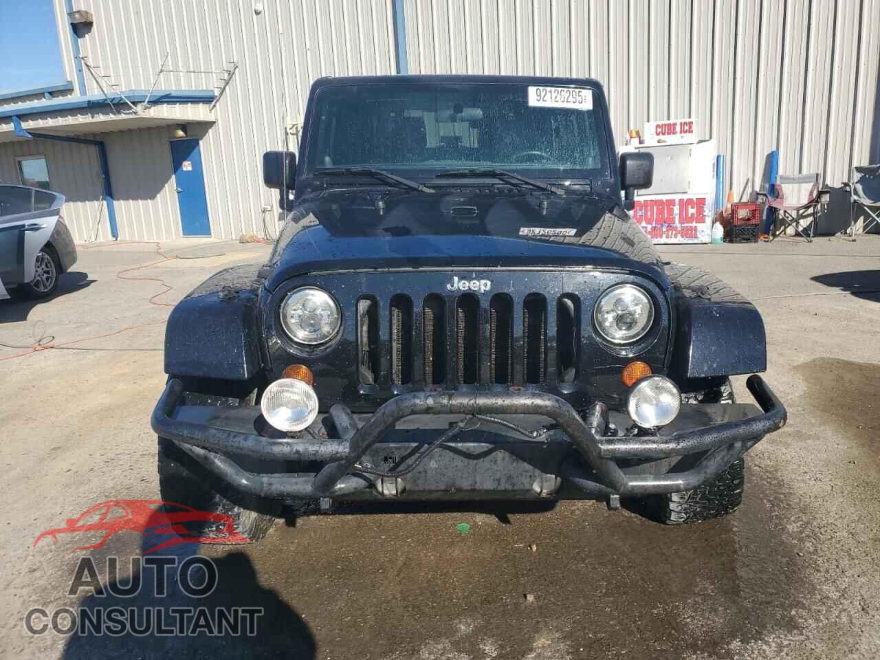 JEEP WRANGLER 2011 - 1J4AA5D16BL561591