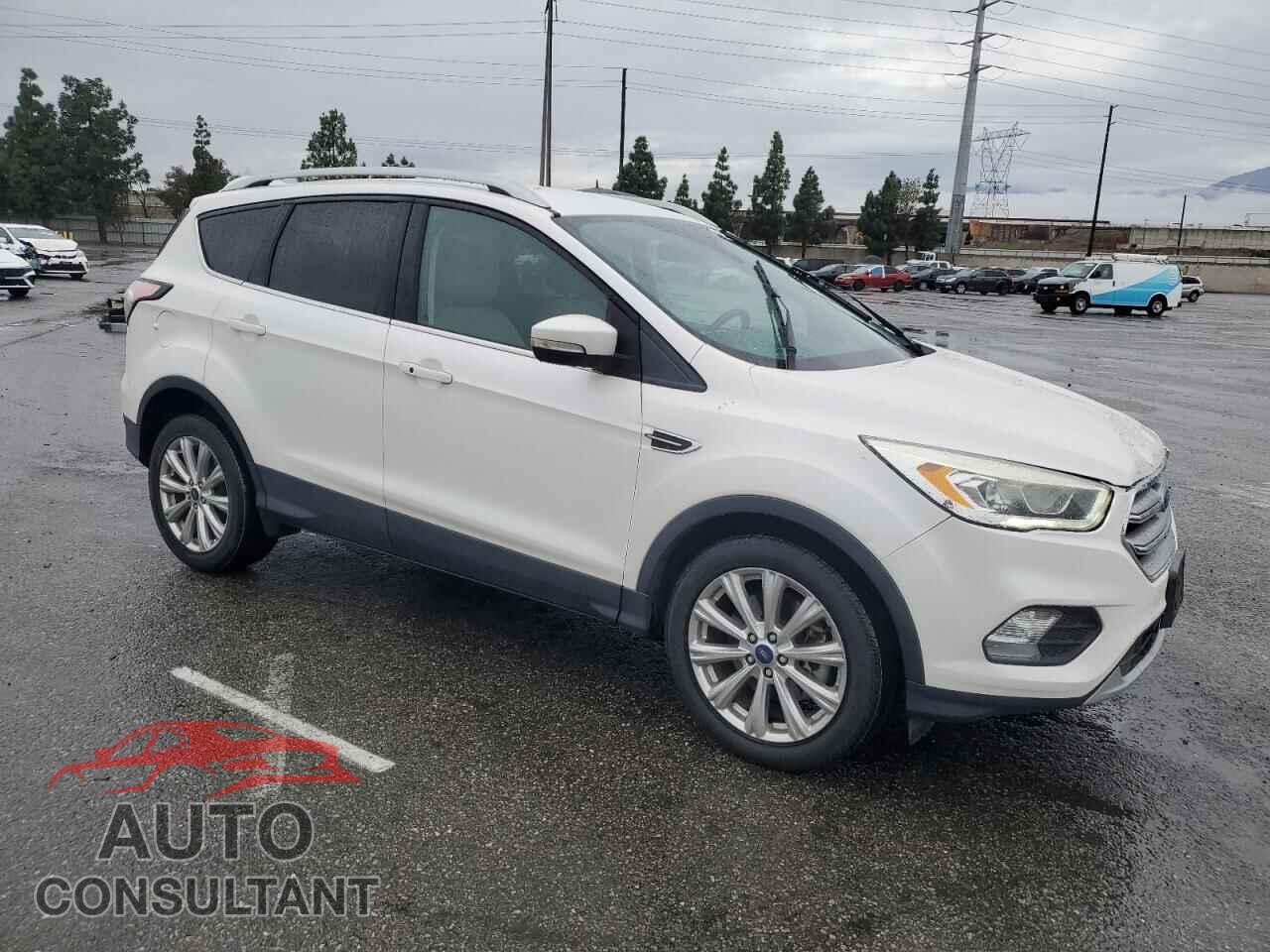 FORD ESCAPE 2017 - 1FMCU0J95HUD77115