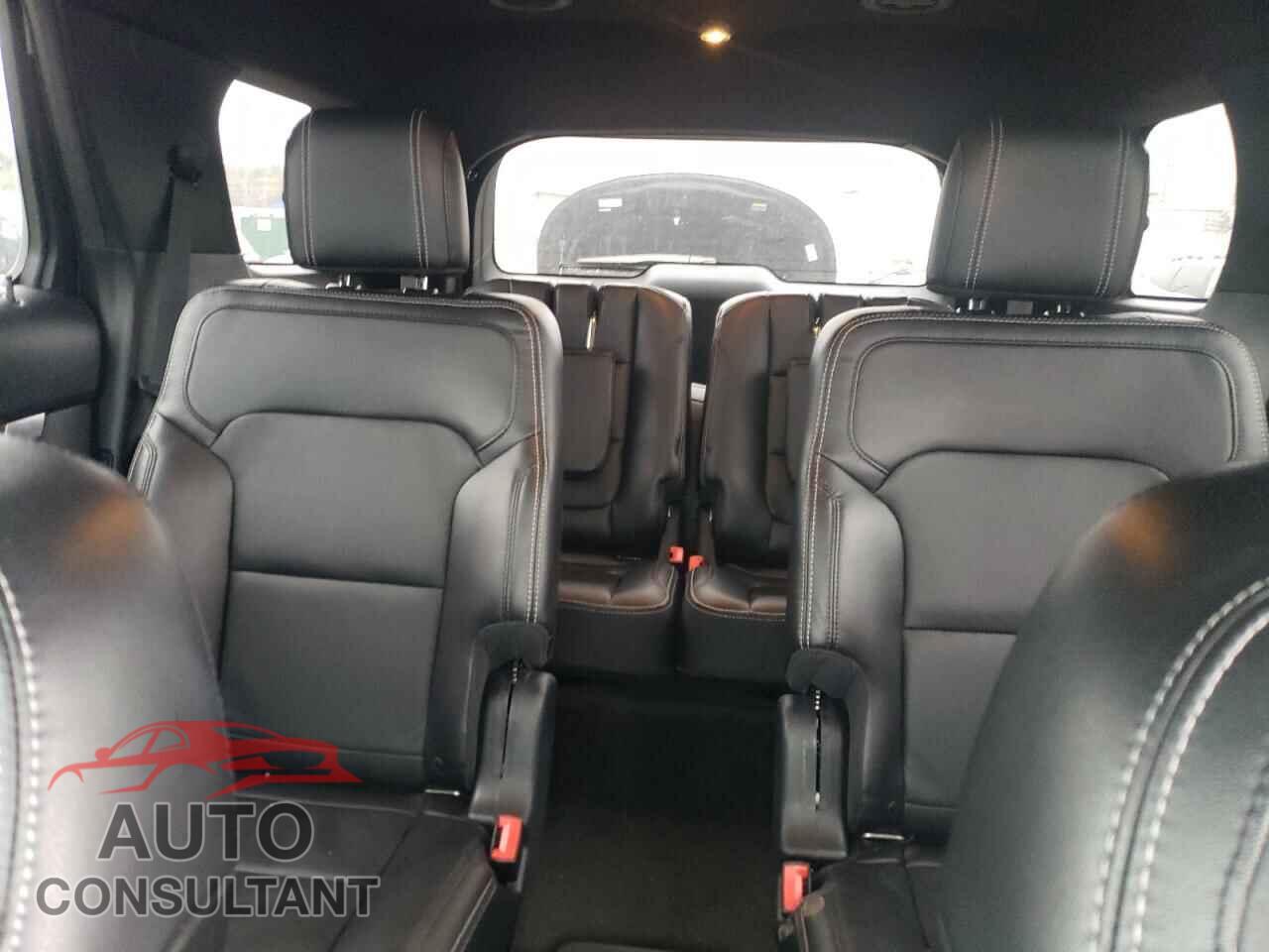 FORD EXPLORER 2018 - 1FM5K8F83JGB76010