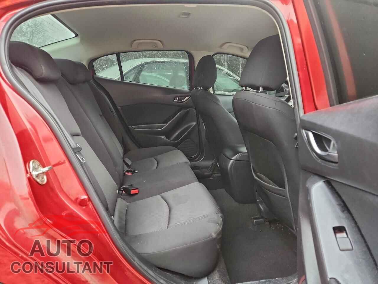 MAZDA 3 2018 - 3MZBN1U72JM161663
