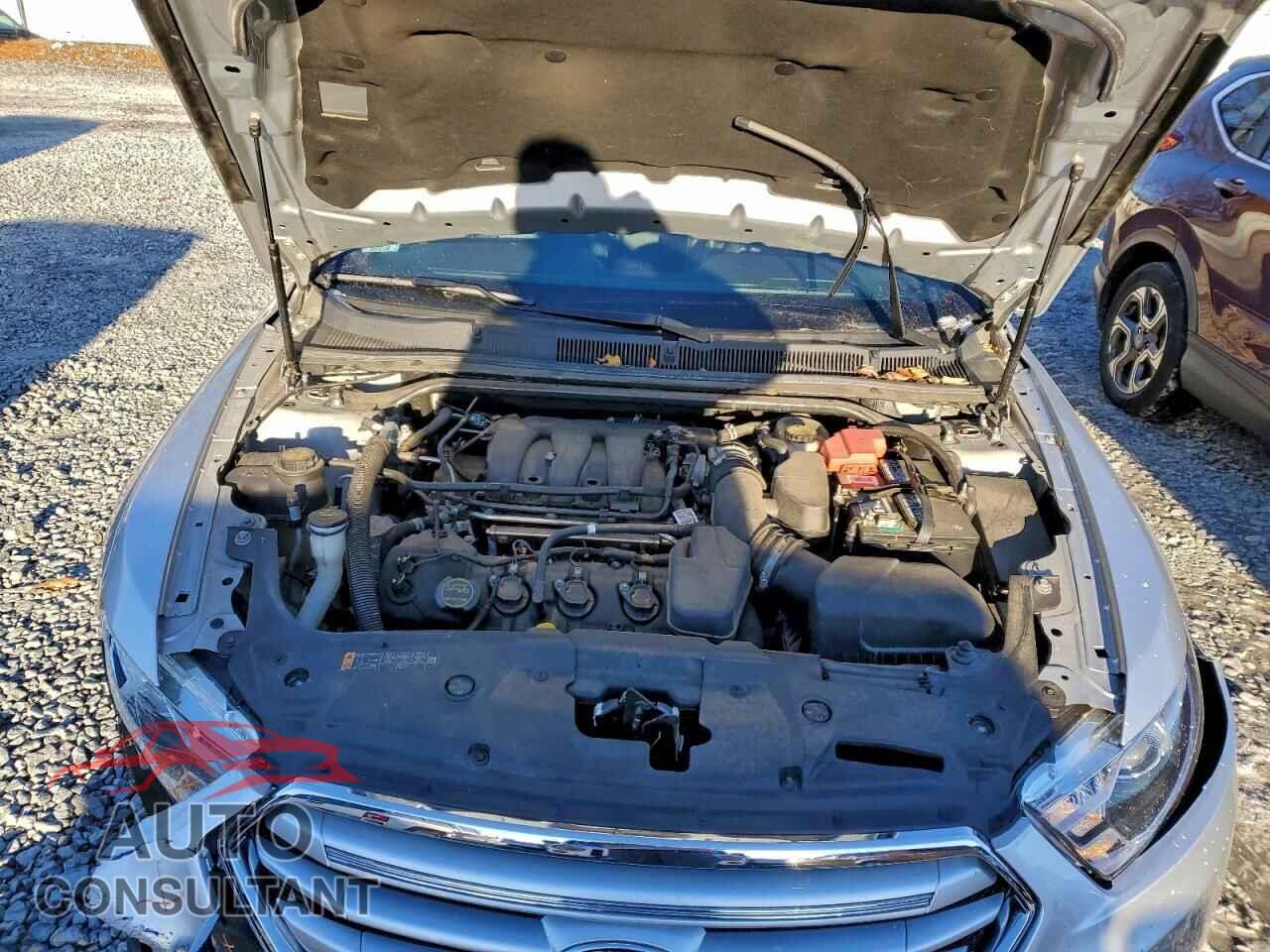FORD TAURUS 2019 - 1FAHP2F85KG111490