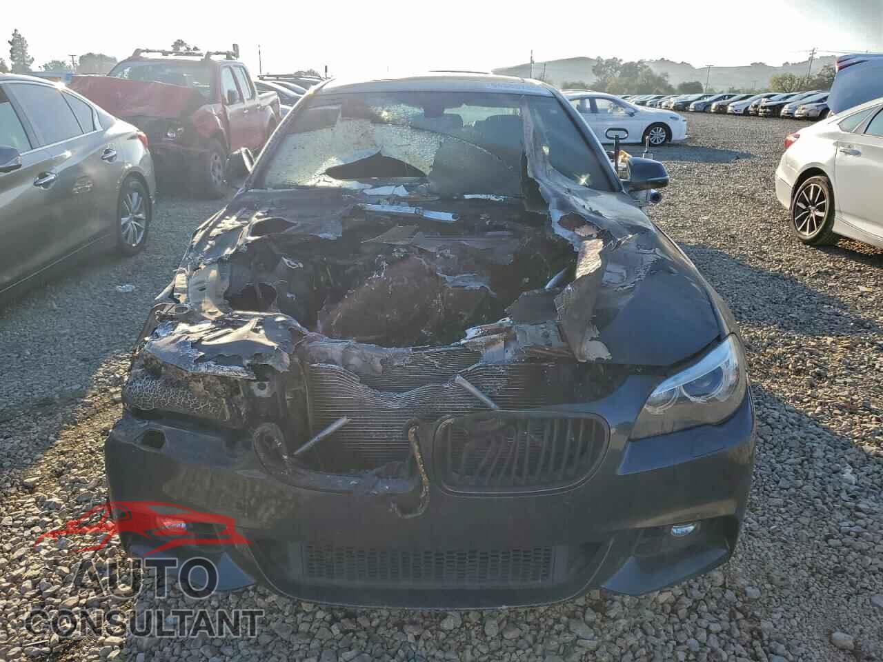 BMW 5 SERIES 2015 - WBA5A5C56FD516143