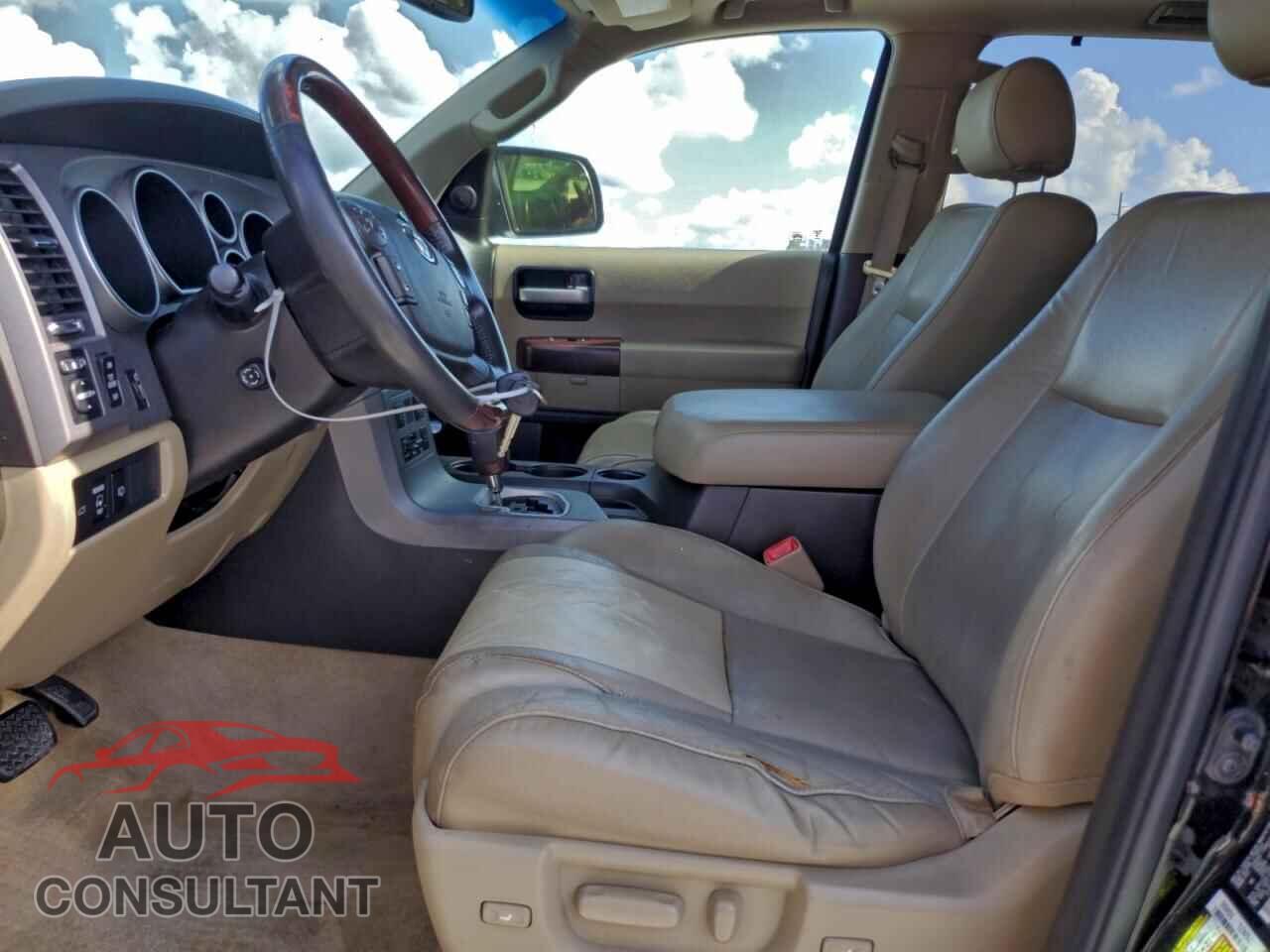 TOYOTA SEQUOIA 2011 - 5TDYY5G10BS034625