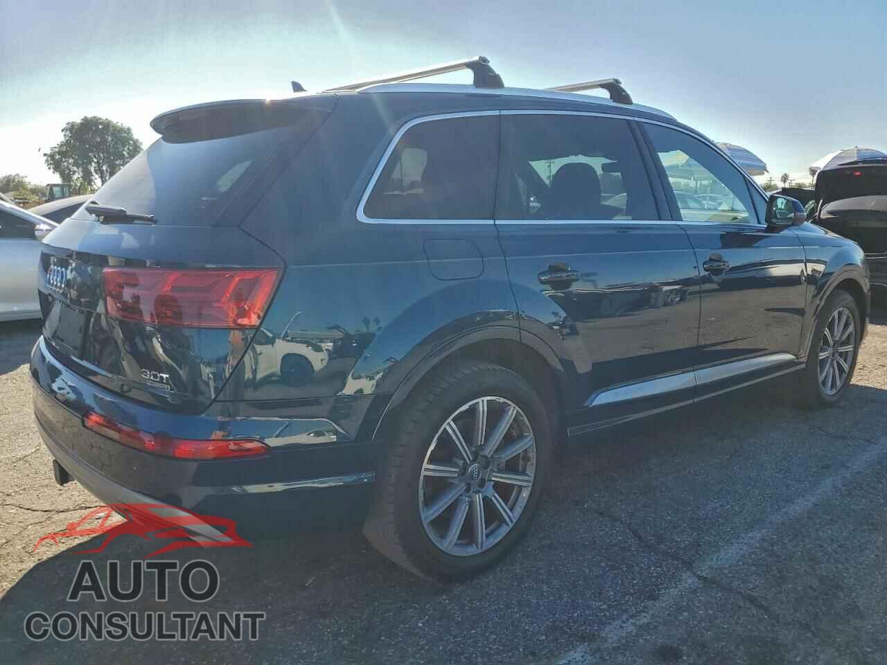 AUDI Q7 2018 - WA1LAAF78JD054087