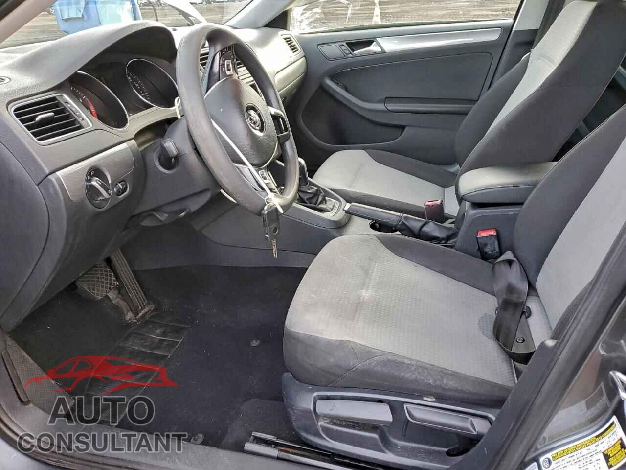 VOLKSWAGEN JETTA 2017 - 3VW2B7AJ1HM299037