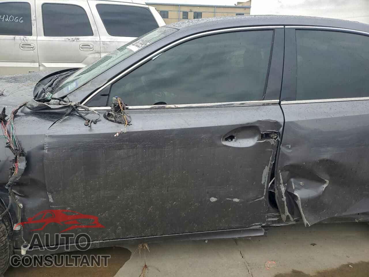 LEXUS IS 2014 - JTHBE1D29E5005427