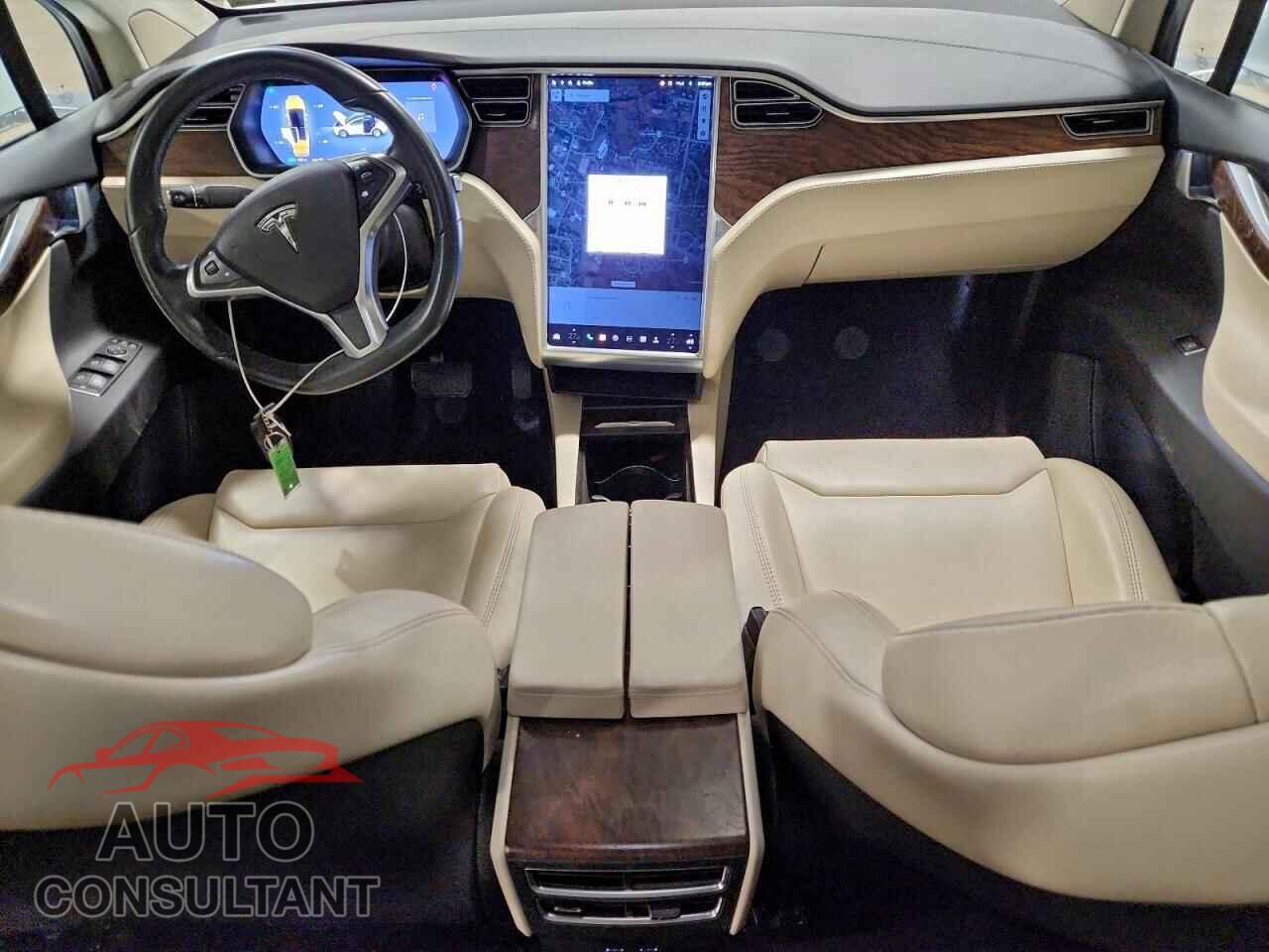 TESLA MODEL X 2017 - 5YJXCAE21HF076670