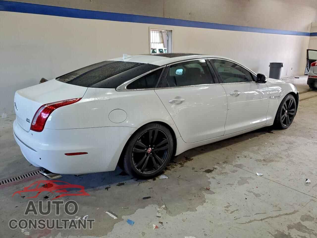 JAGUAR XJ 2015 - SAJWJ2GD9F8V81148