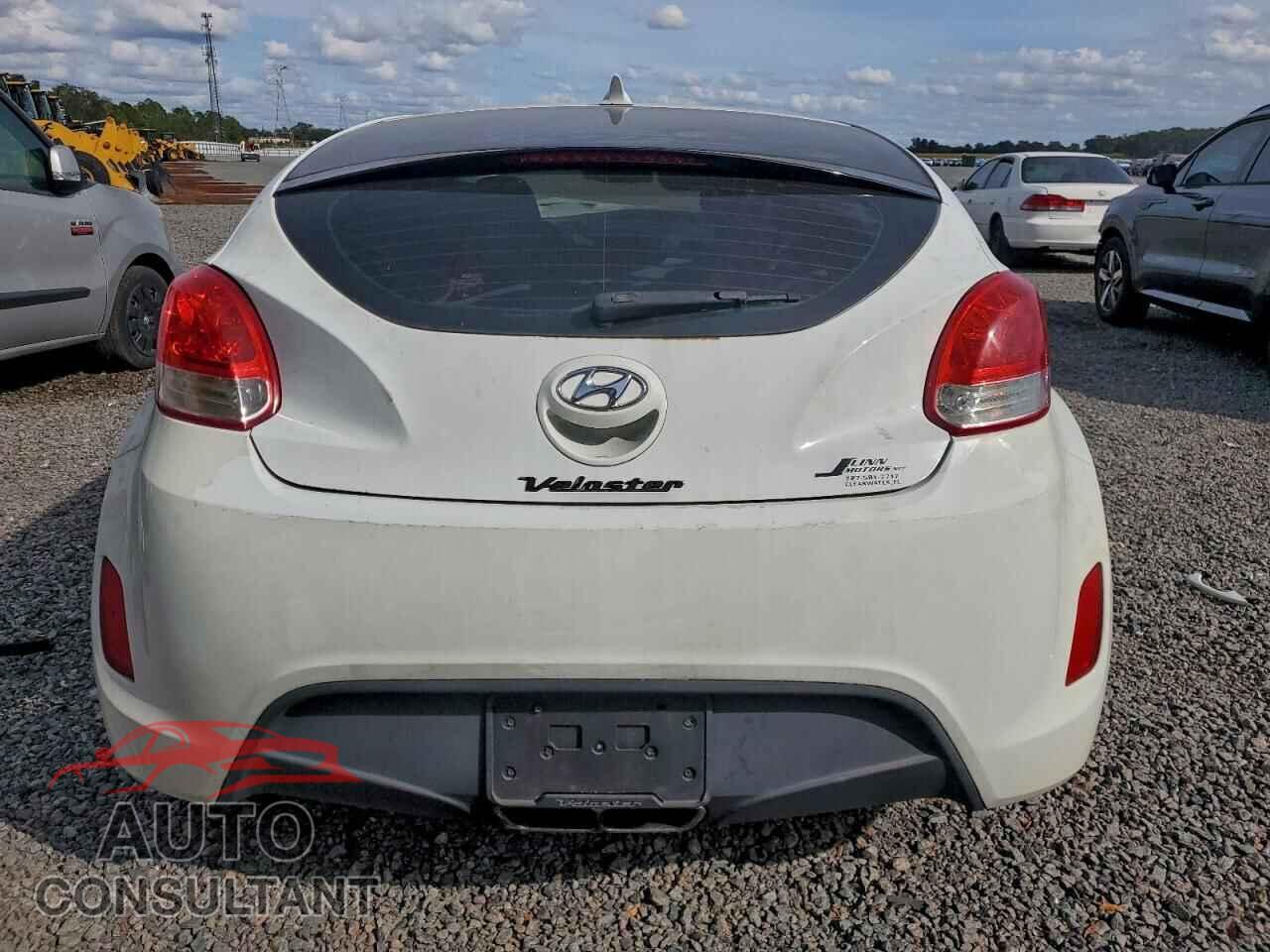 HYUNDAI VELOSTER 2013 - KMHTC6AD2DU096362