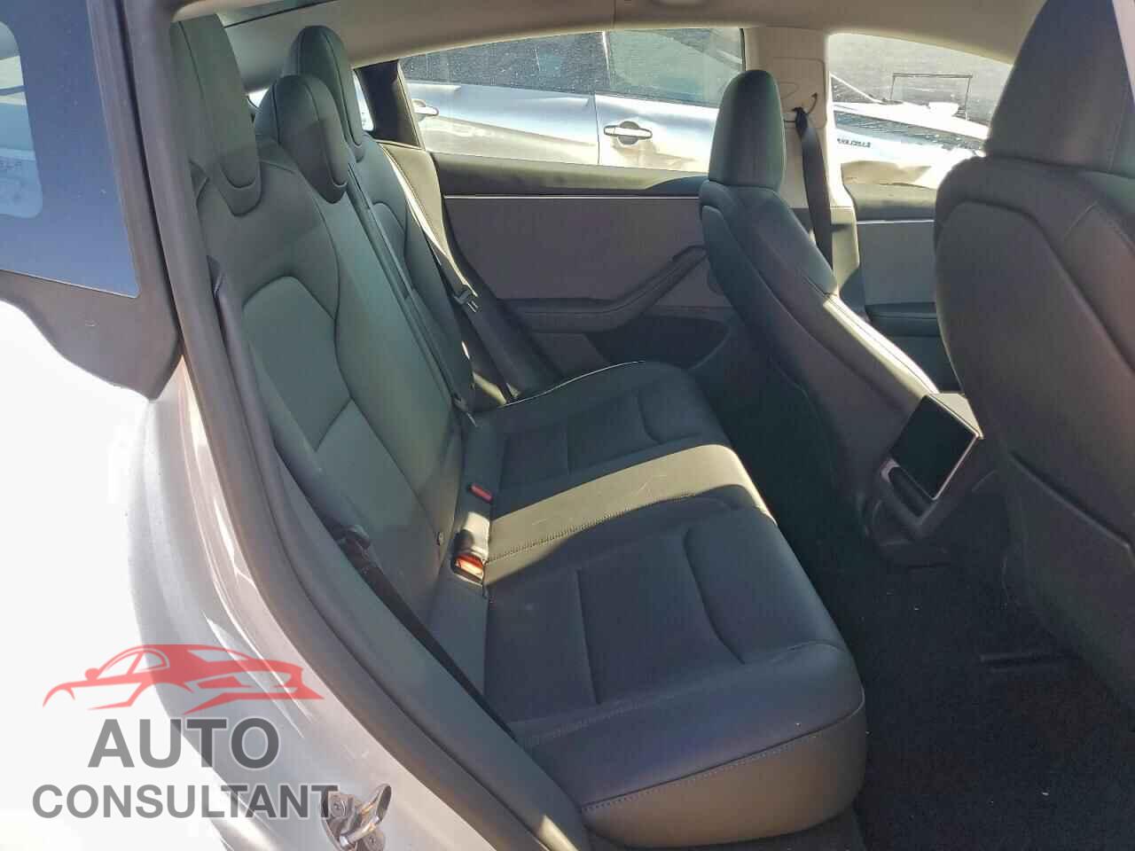 TESLA MODEL 3 2024 - 5YJ3E1EA2RF858168