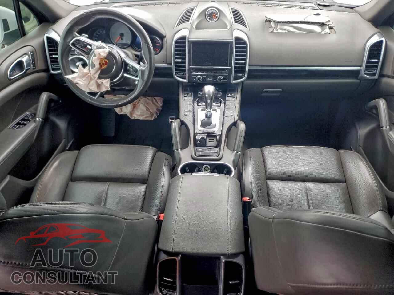 PORSCHE CAYENNE 2016 - WP1AB2A22GLA92035