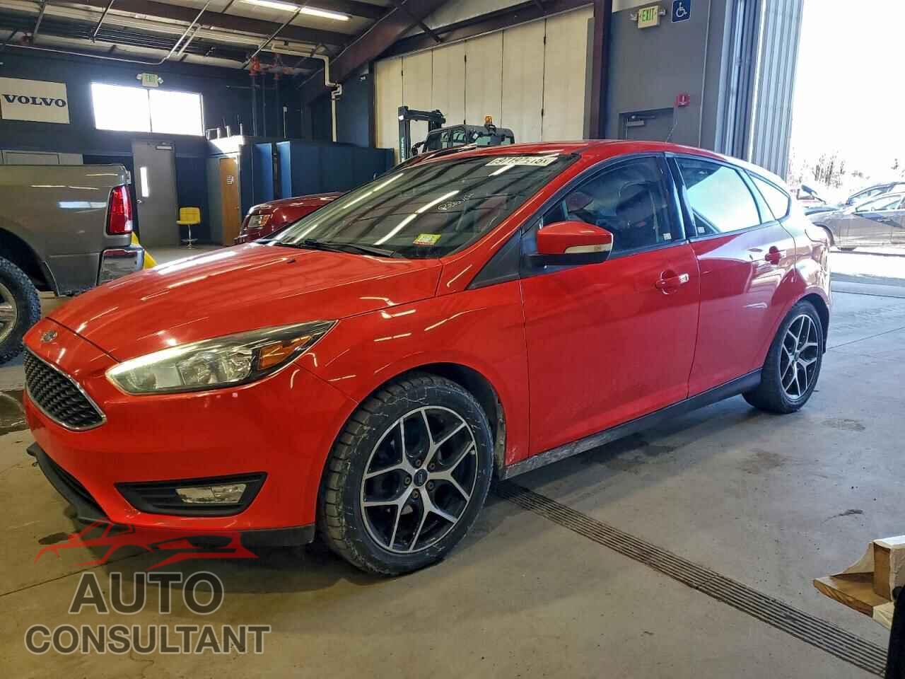 FORD FOCUS 2017 - 1FADP3M26HL248120