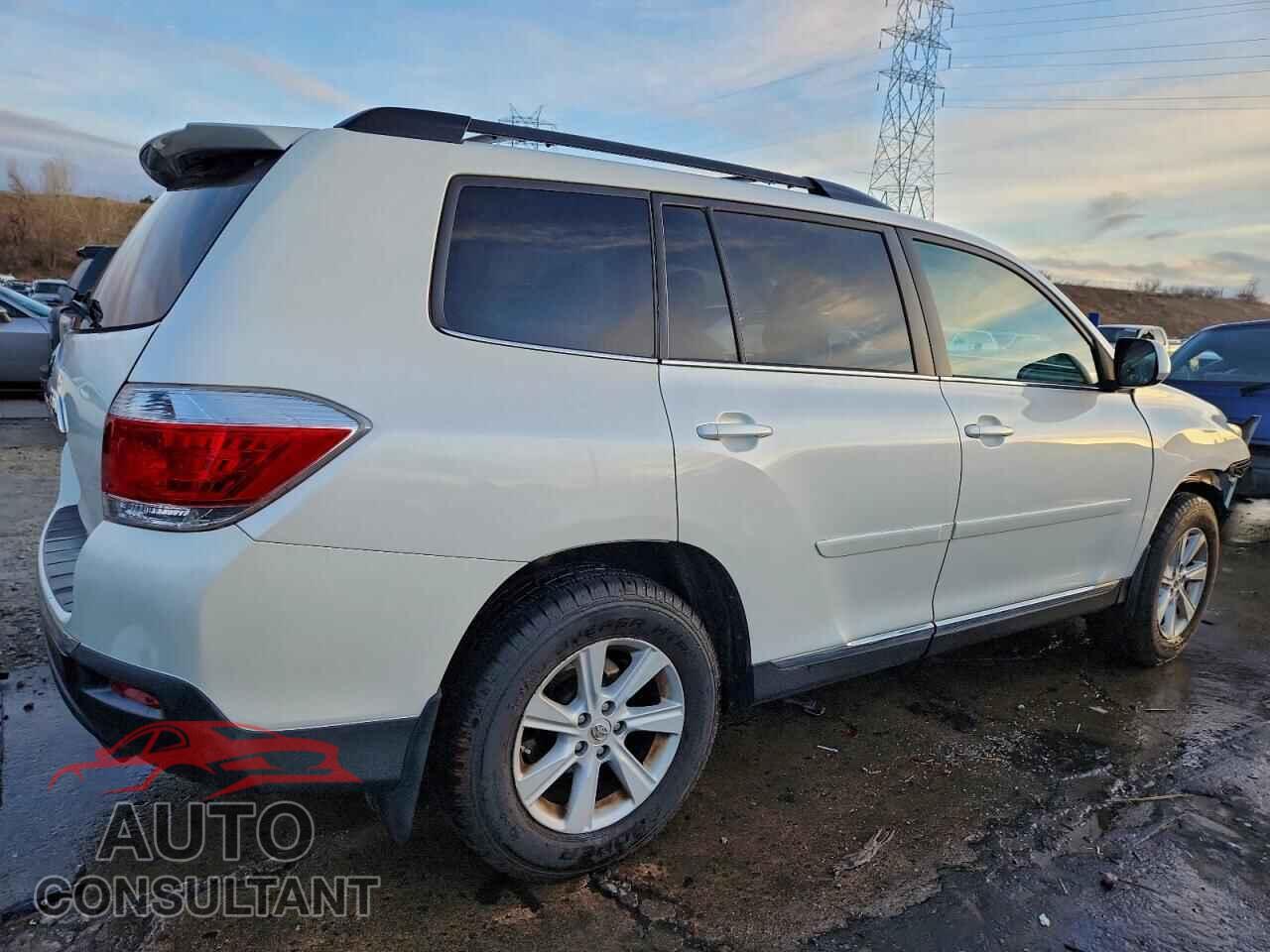 TOYOTA HIGHLANDER 2012 - 5TDBK3EH3CS150169