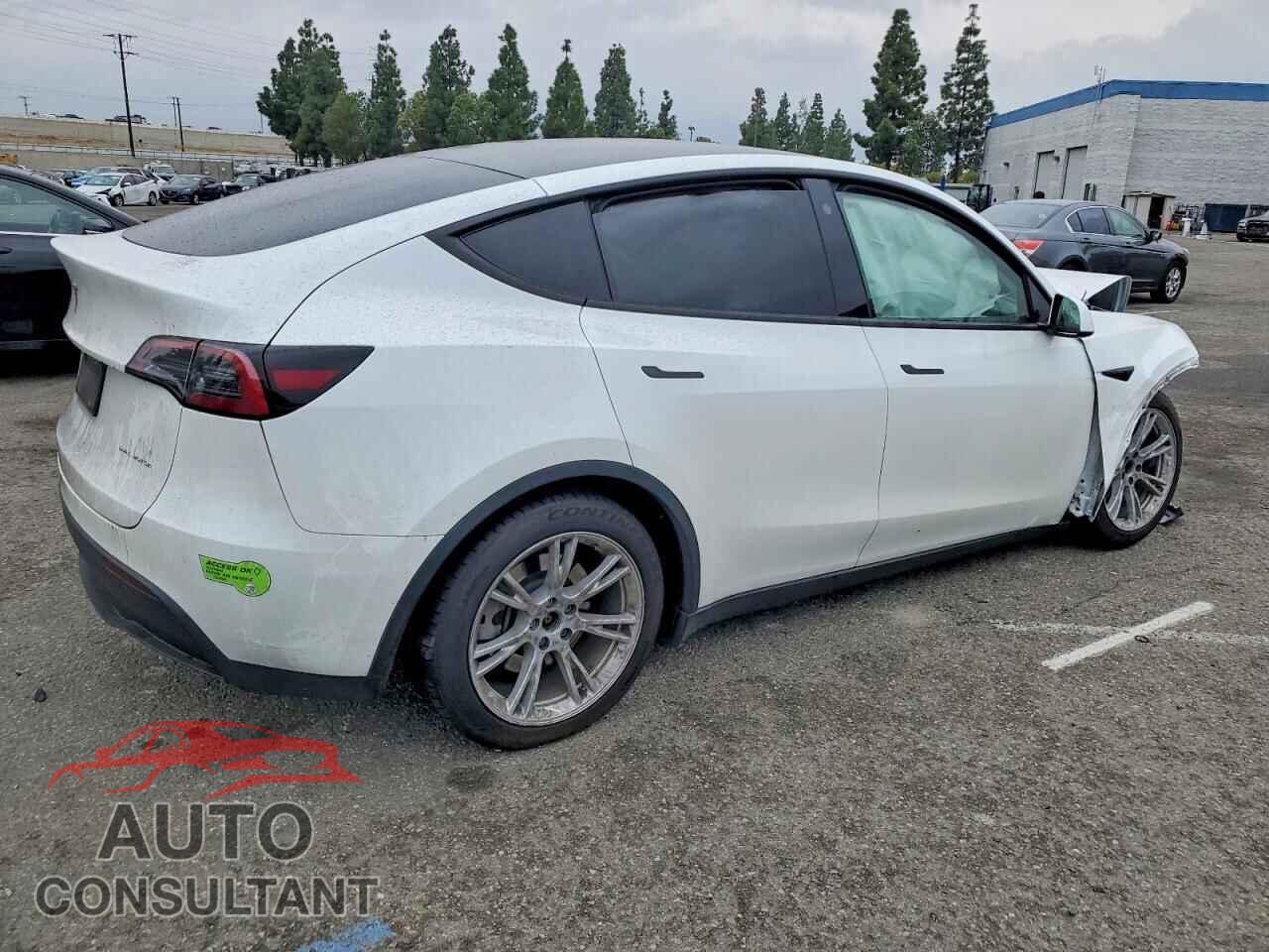 TESLA MODEL Y 2023 - 7SAYGDEE9PF611069