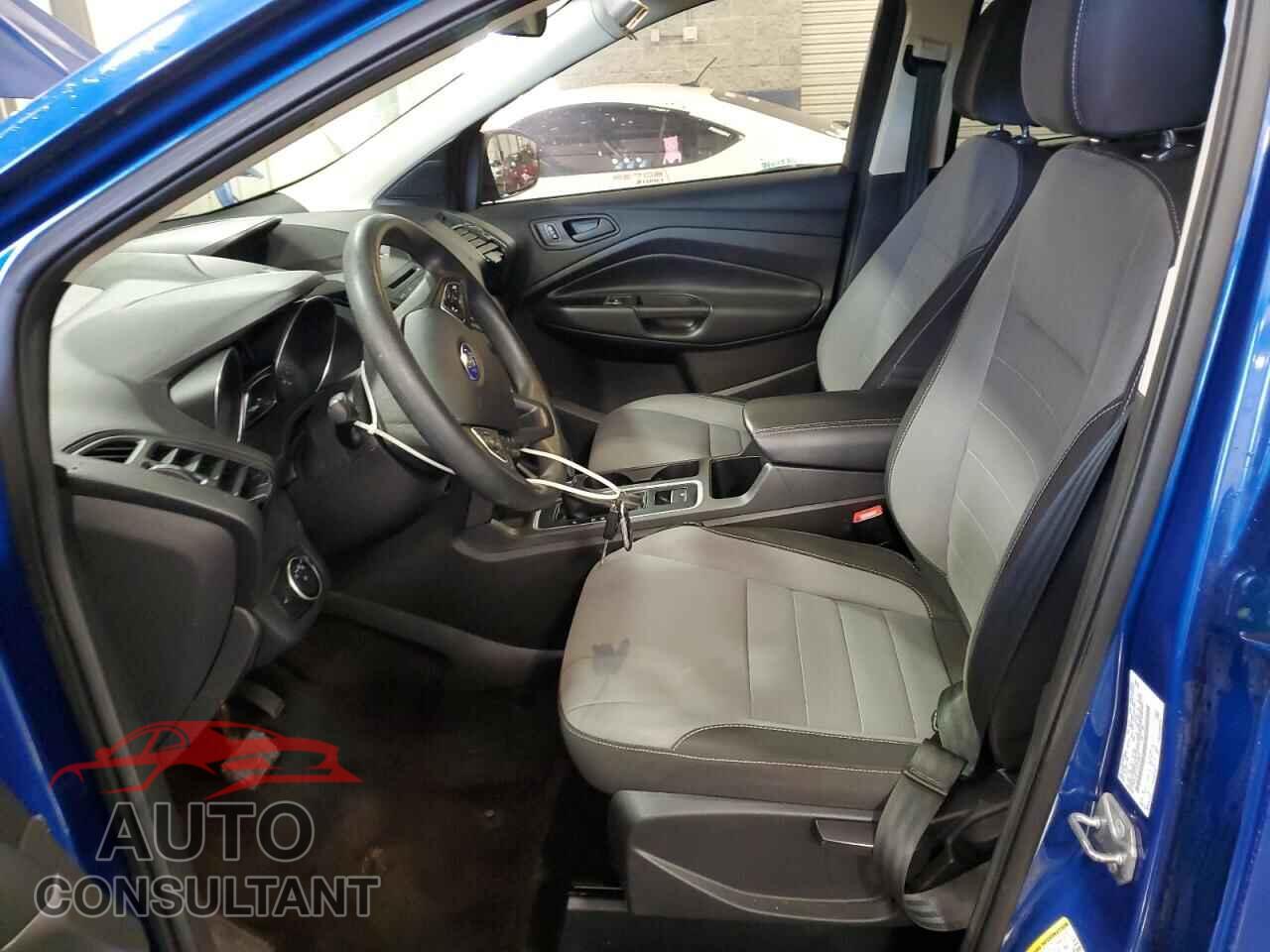 FORD ESCAPE 2017 - 1FMCU0F71HUE25670