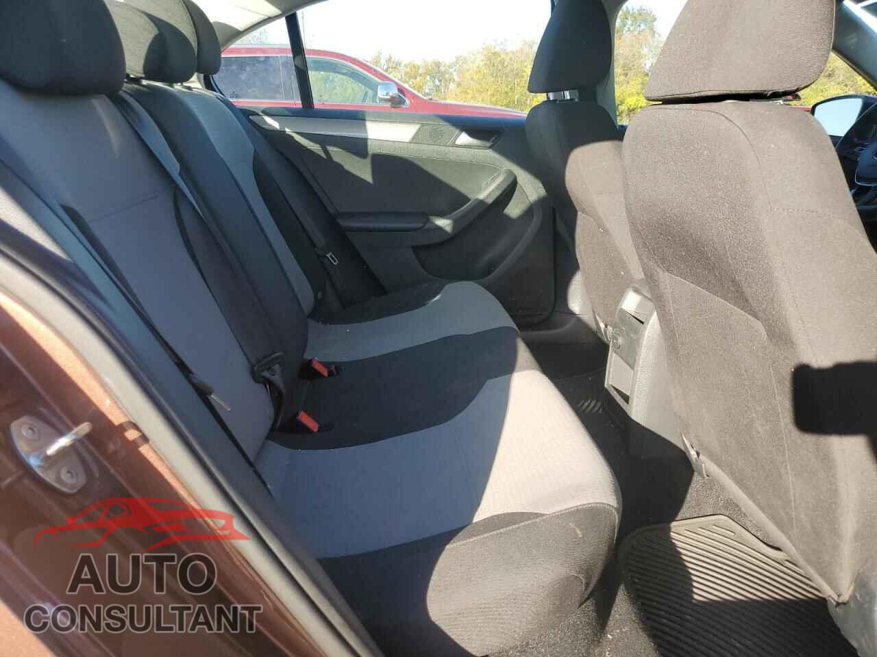 VOLKSWAGEN JETTA 2017 - 3VW2B7AJ1HM372682