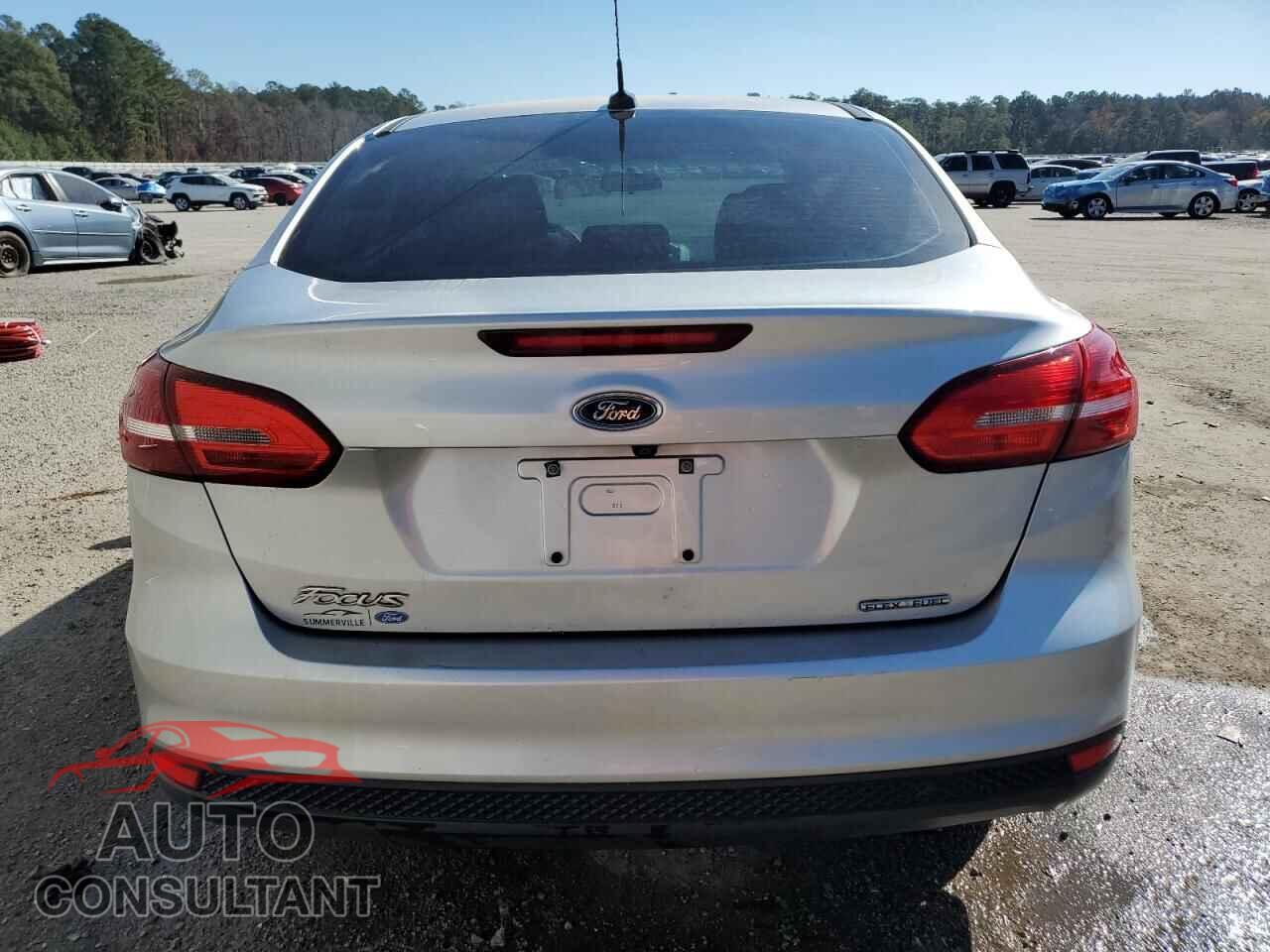 FORD FOCUS 2016 - 1FADP3E24GL304357