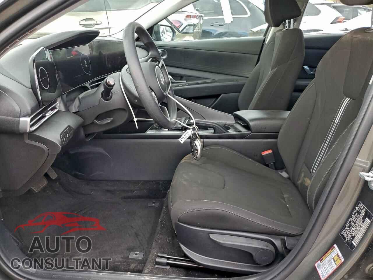 HYUNDAI ELANTRA 2024 - KMHLM4DG3RU790007