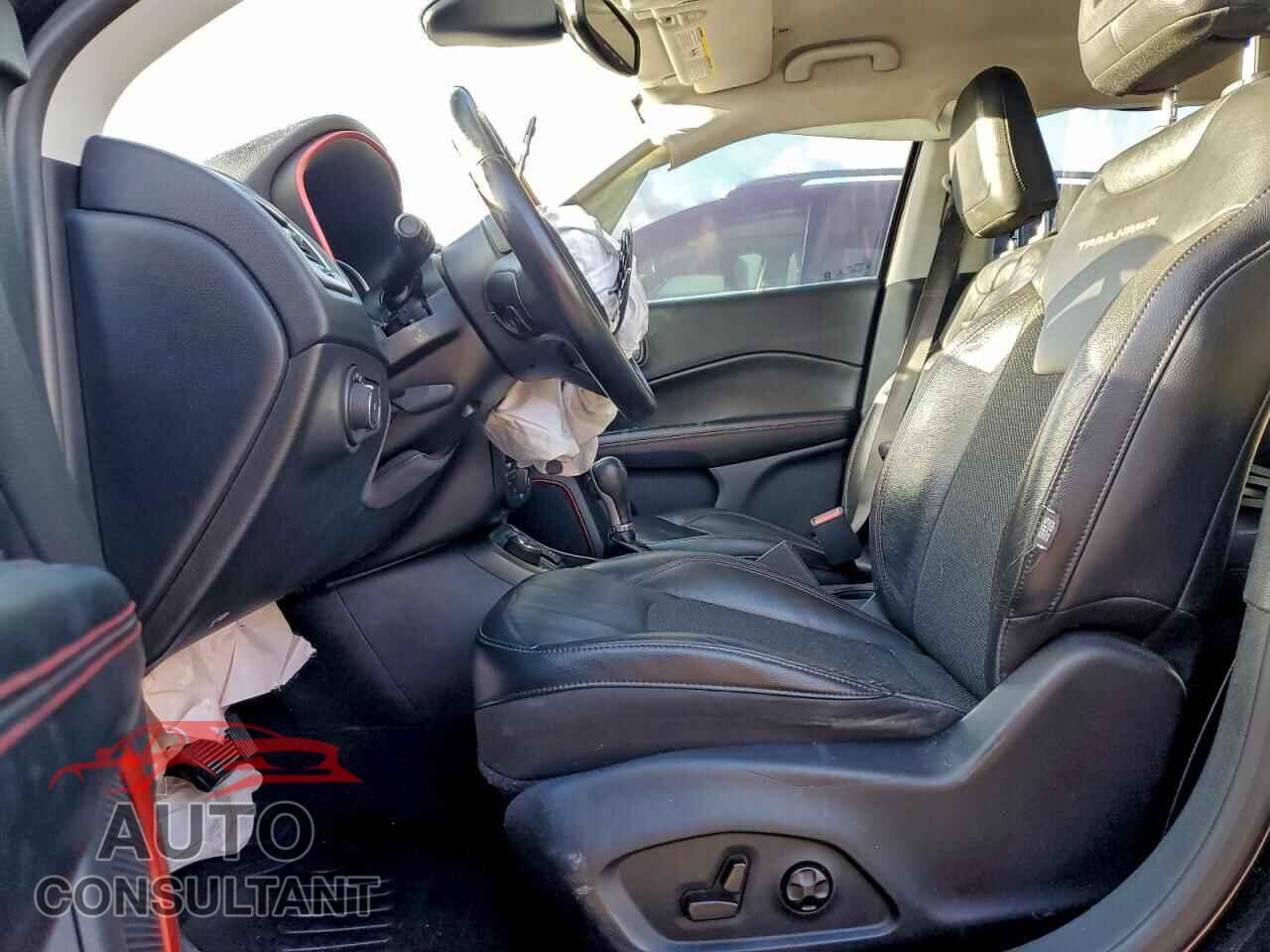 JEEP COMPASS 2017 - 3C4NJDDB2HT633541