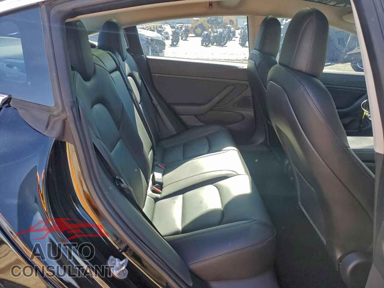 TESLA MODEL 3 2018 - 5YJ3E1EA5JF136424