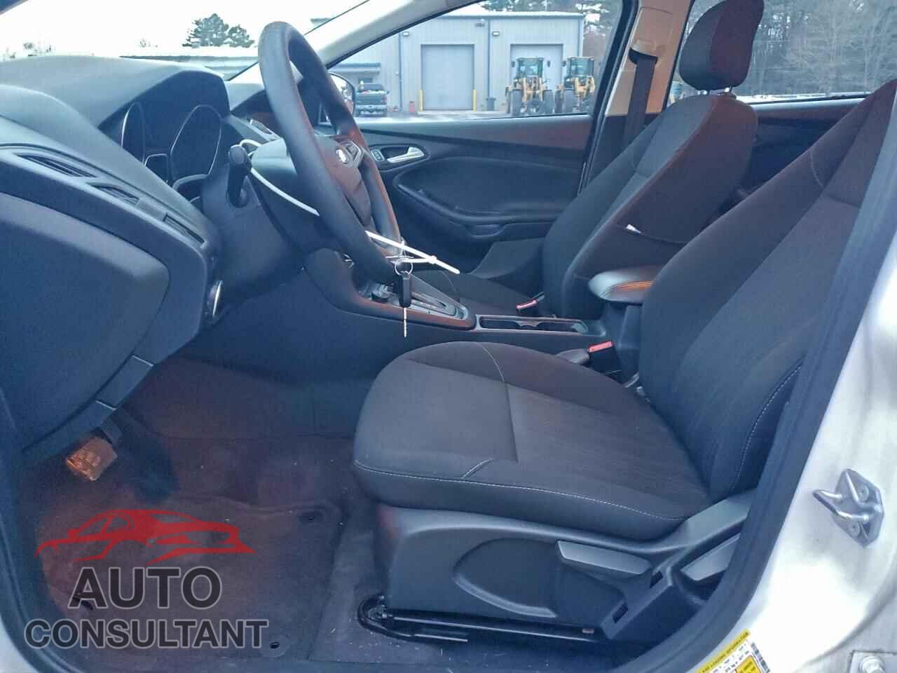 FORD FOCUS 2018 - 1FADP3FEXJL232032