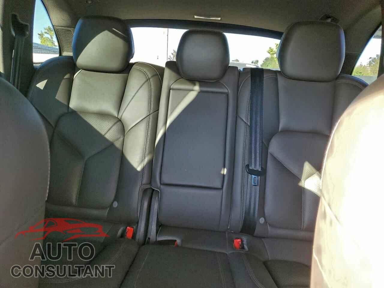 PORSCHE CAYENNE 2016 - WP1AE2A23GLA17786