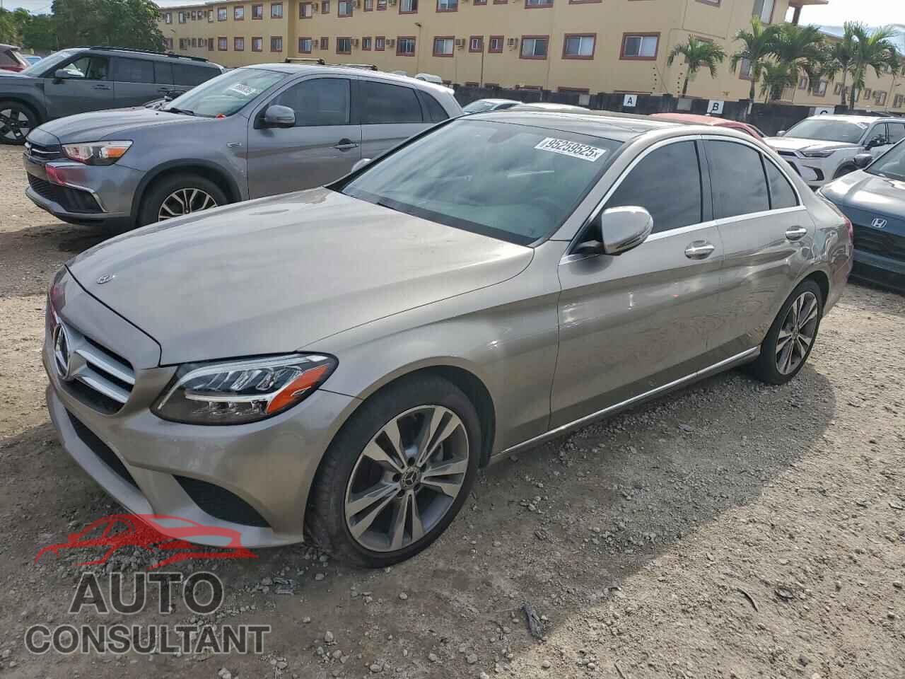 MERCEDES-BENZ C-CLASS 2019 - 55SWF8EB5KU286108