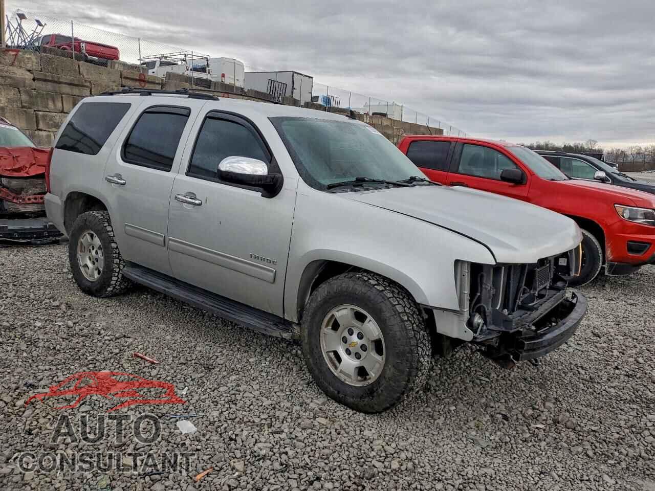 CHEVROLET TAHOE 2011 - 1GNSKAE03BR154757