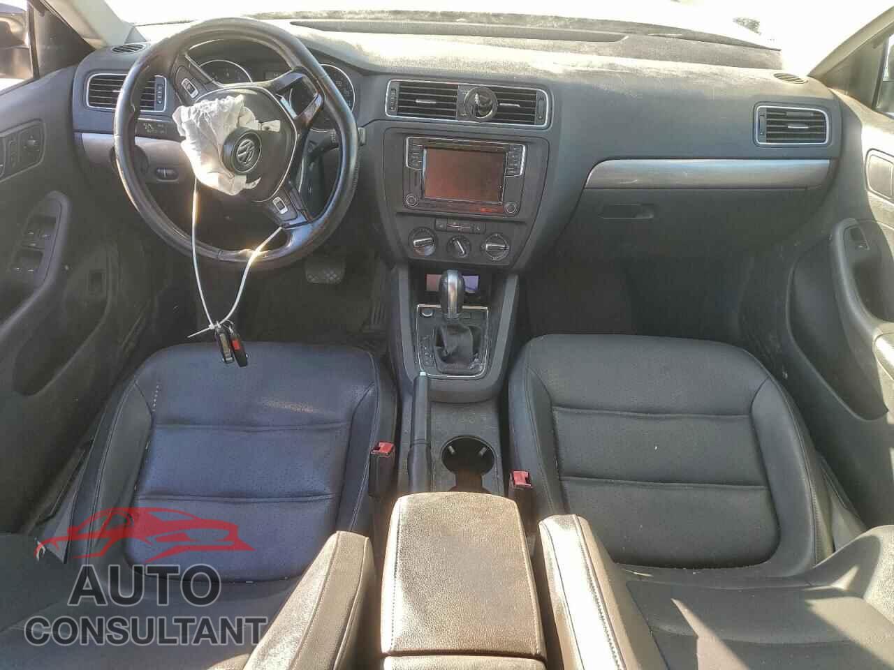 VOLKSWAGEN JETTA 2017 - 3VWDB7AJ9HM325523