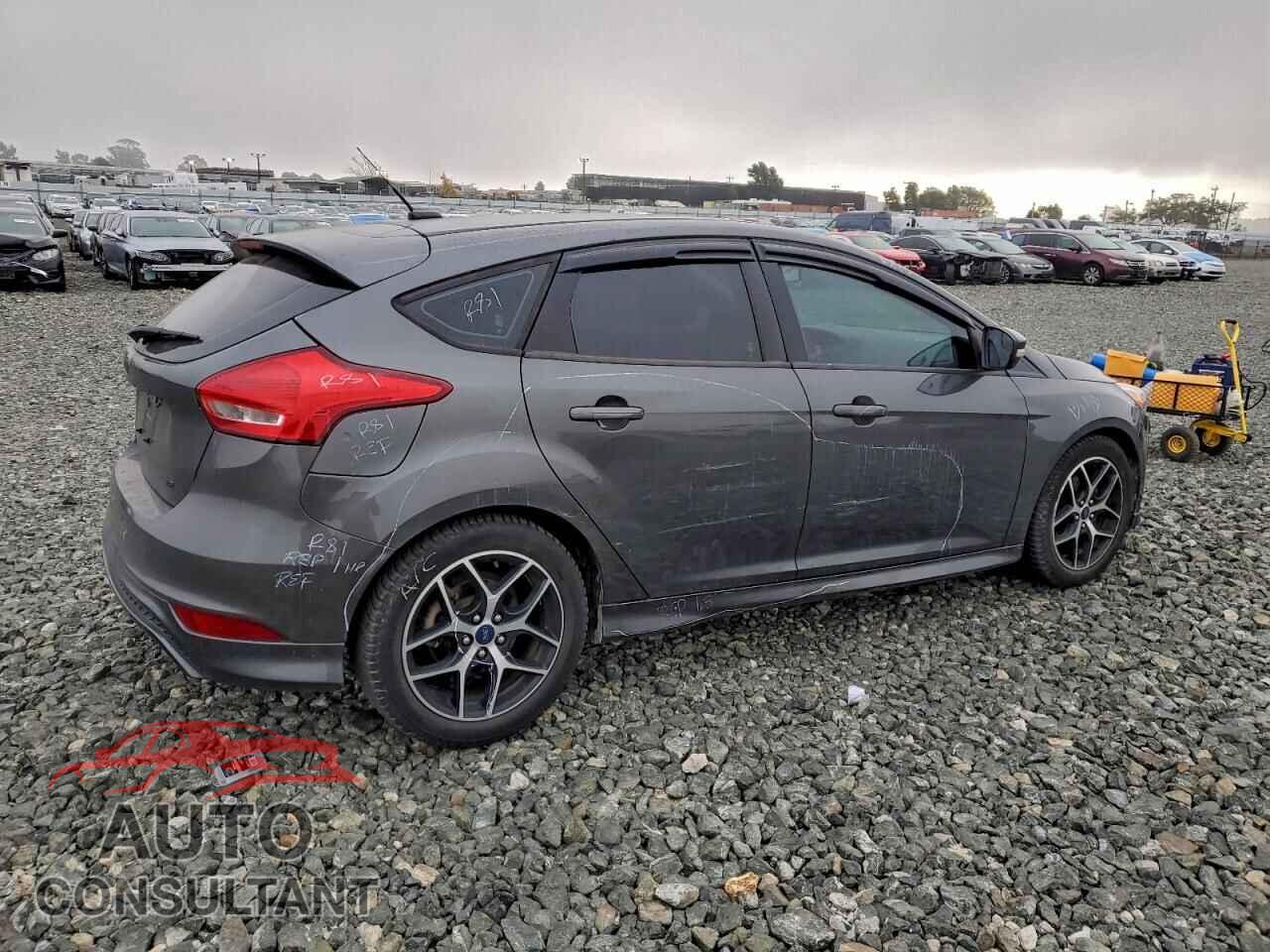 FORD FOCUS 2016 - 1FADP3K28GL372892