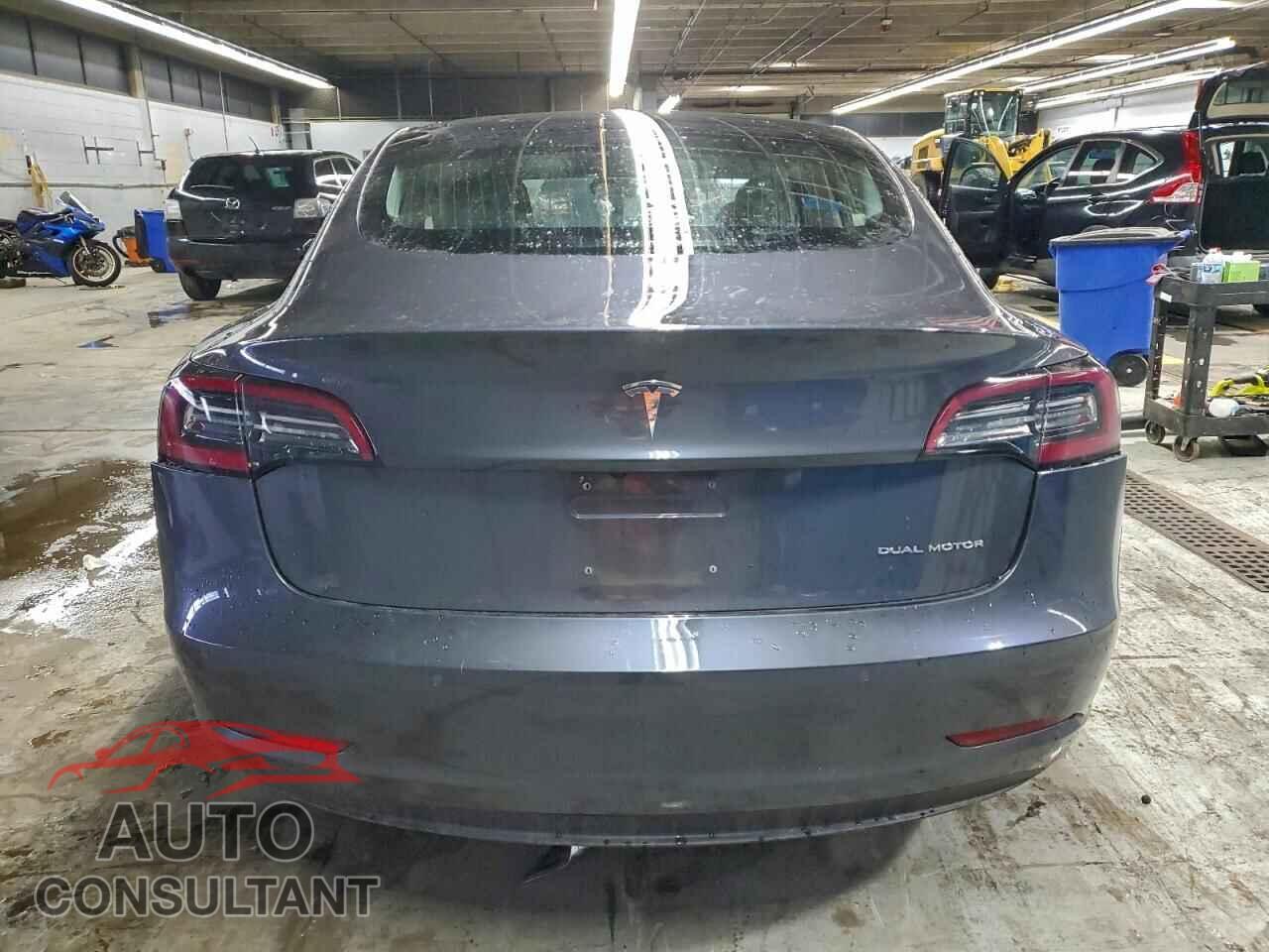 TESLA MODEL 3 2018 - 5YJ3E1EBXJF119594
