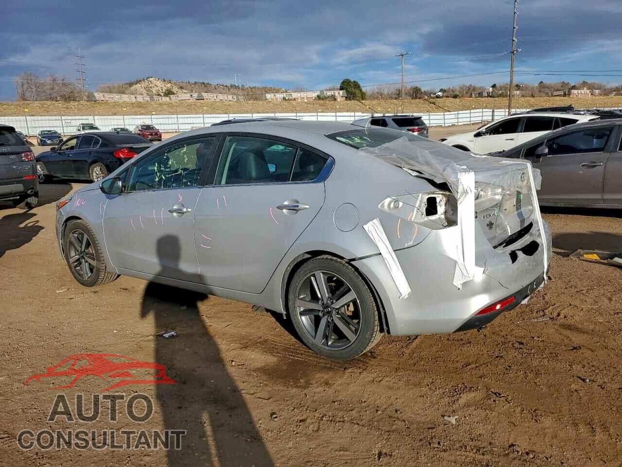 KIA FORTE 2018 - 3KPFL4A87JE237056