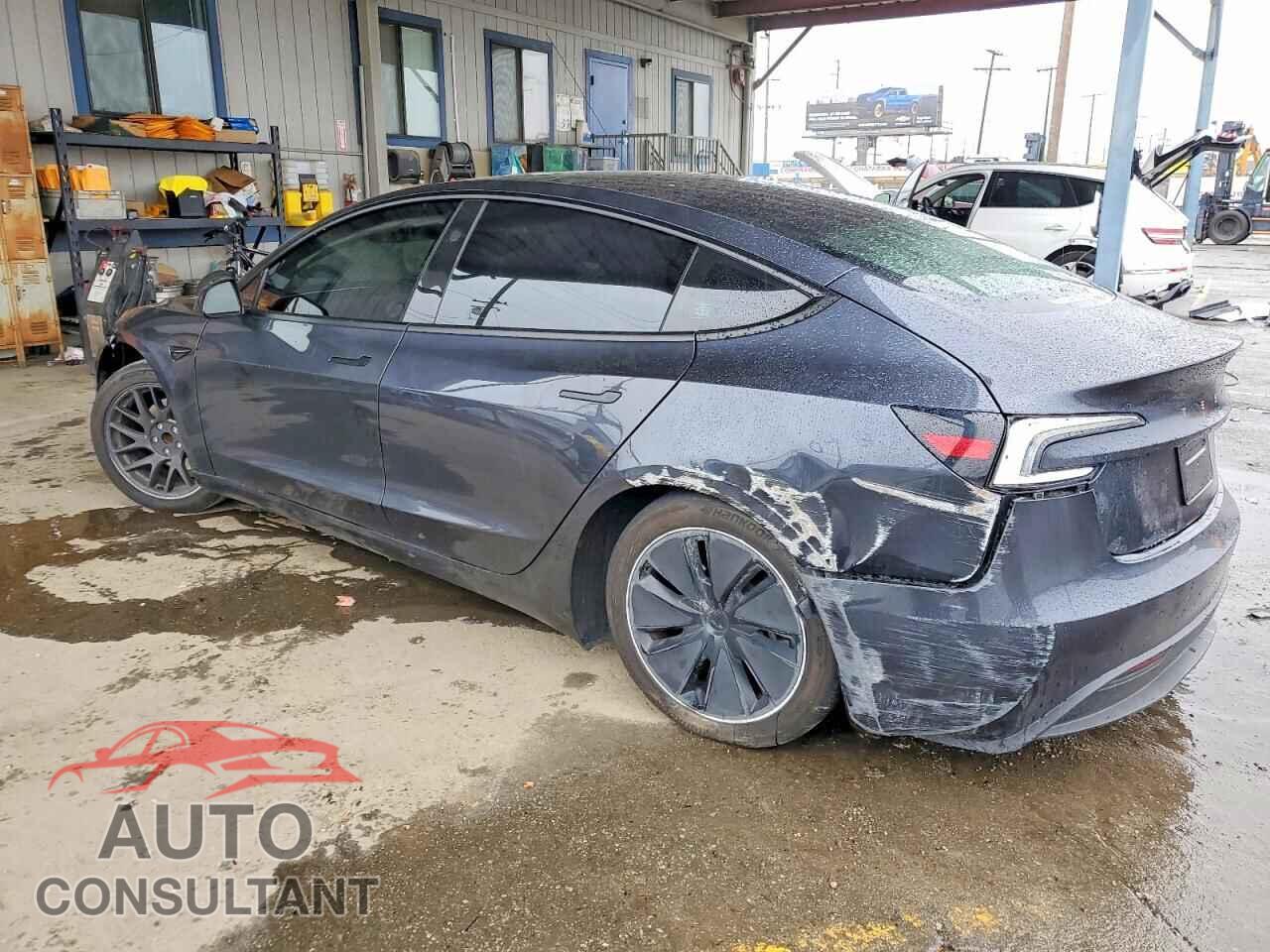 TESLA MODEL 3 2024 - 5YJ3E1EA8RF744577