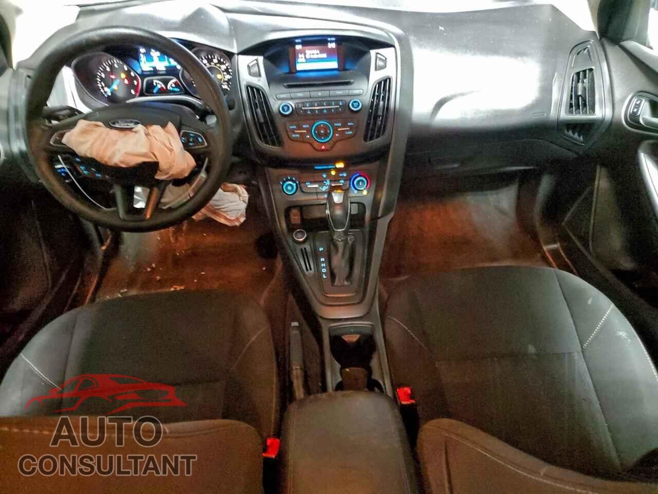 FORD FOCUS 2016 - 1FADP3F20GL382567