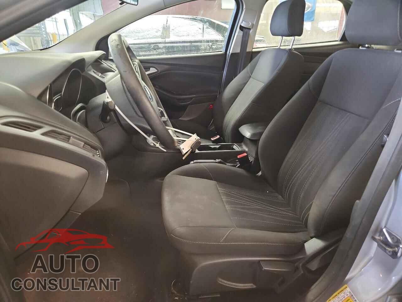 FORD FOCUS 2016 - 1FADP3F2XGL330749