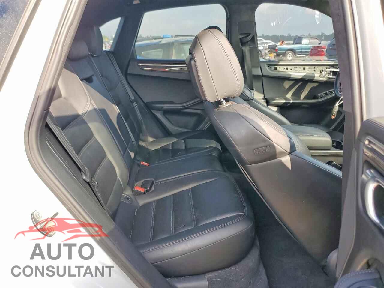 PORSCHE MACAN 2016 - WP1AF2A53GLB93390