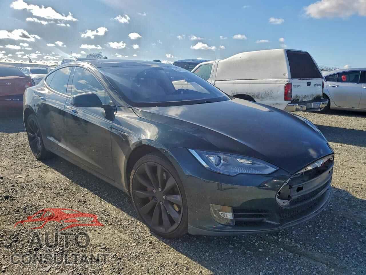 TESLA MODEL S 2013 - 5YJSA1CP6DFP14646