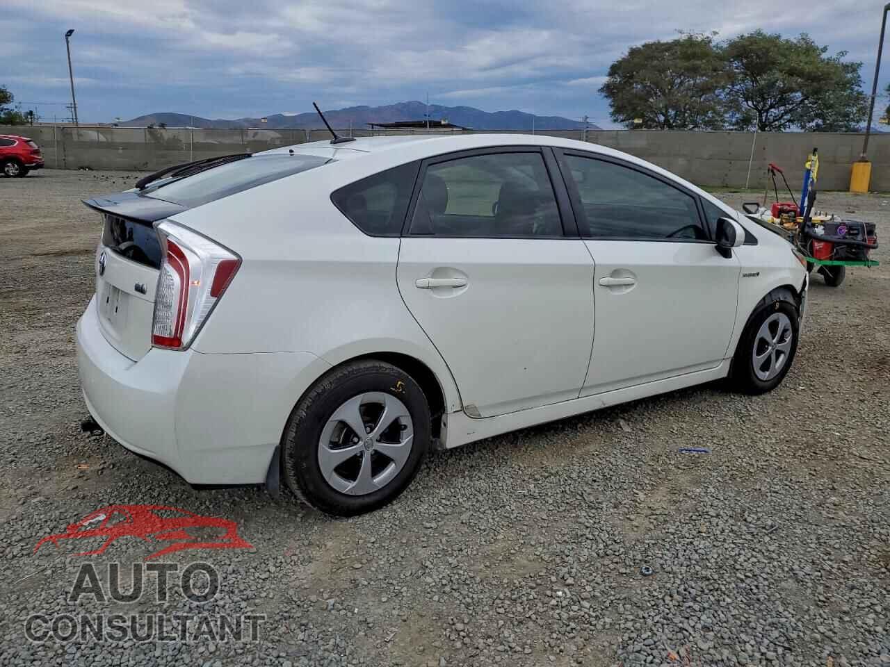 TOYOTA PRIUS 2015 - JTDKN3DU2F1939985