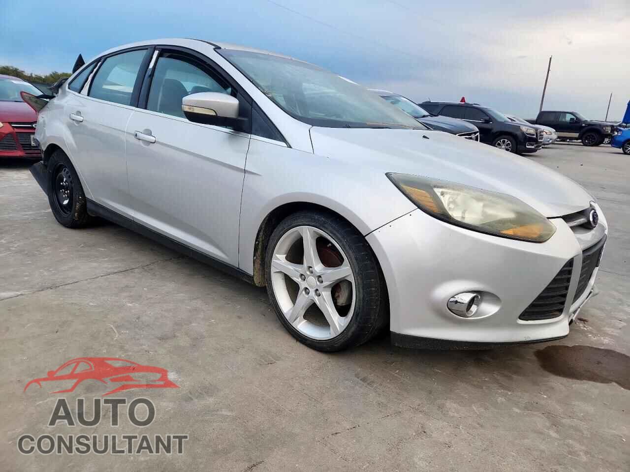 FORD FOCUS 2013 - 1FADP3J2XDL149346