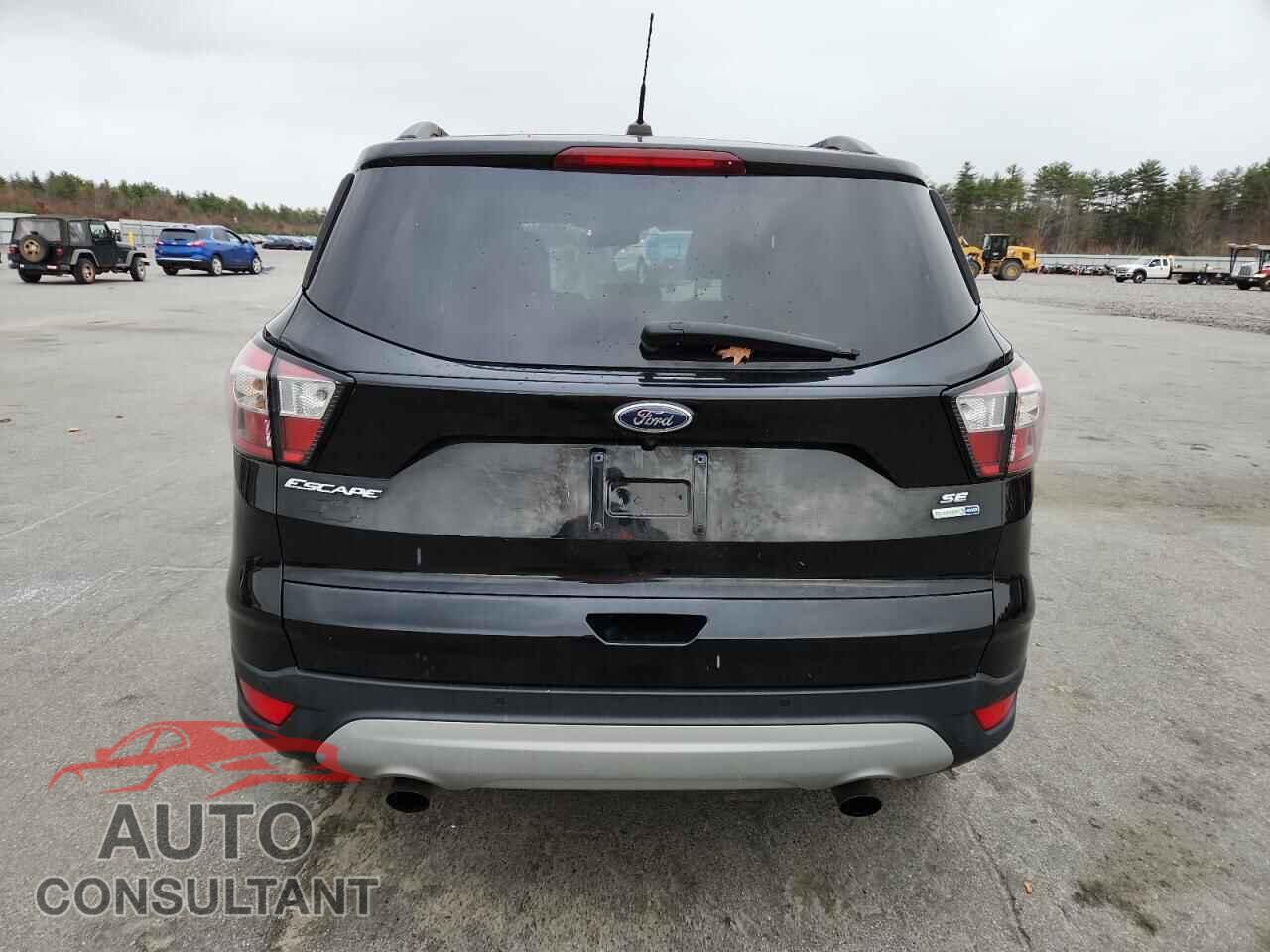 FORD ESCAPE 2017 - 1FMCU9GD2HUD01917