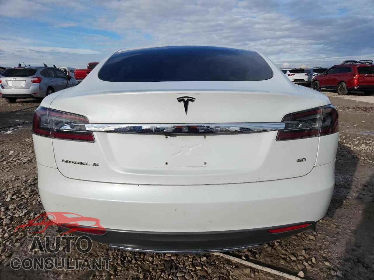 TESLA MODEL S 2013 - 5YJSA1CG7DFP24649