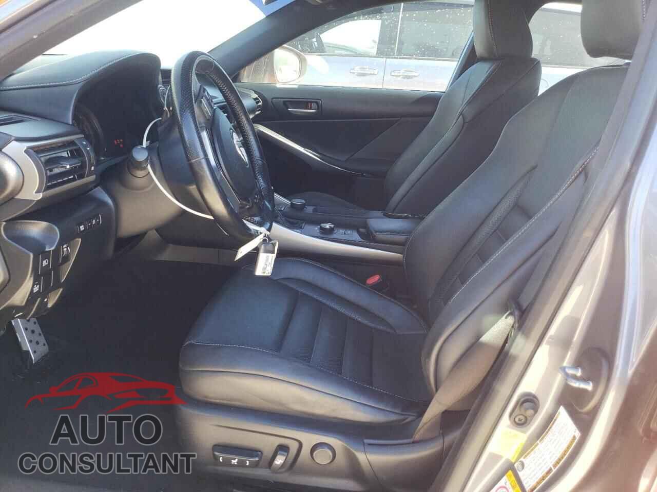 LEXUS IS 2017 - JTHBA1D20H5056895