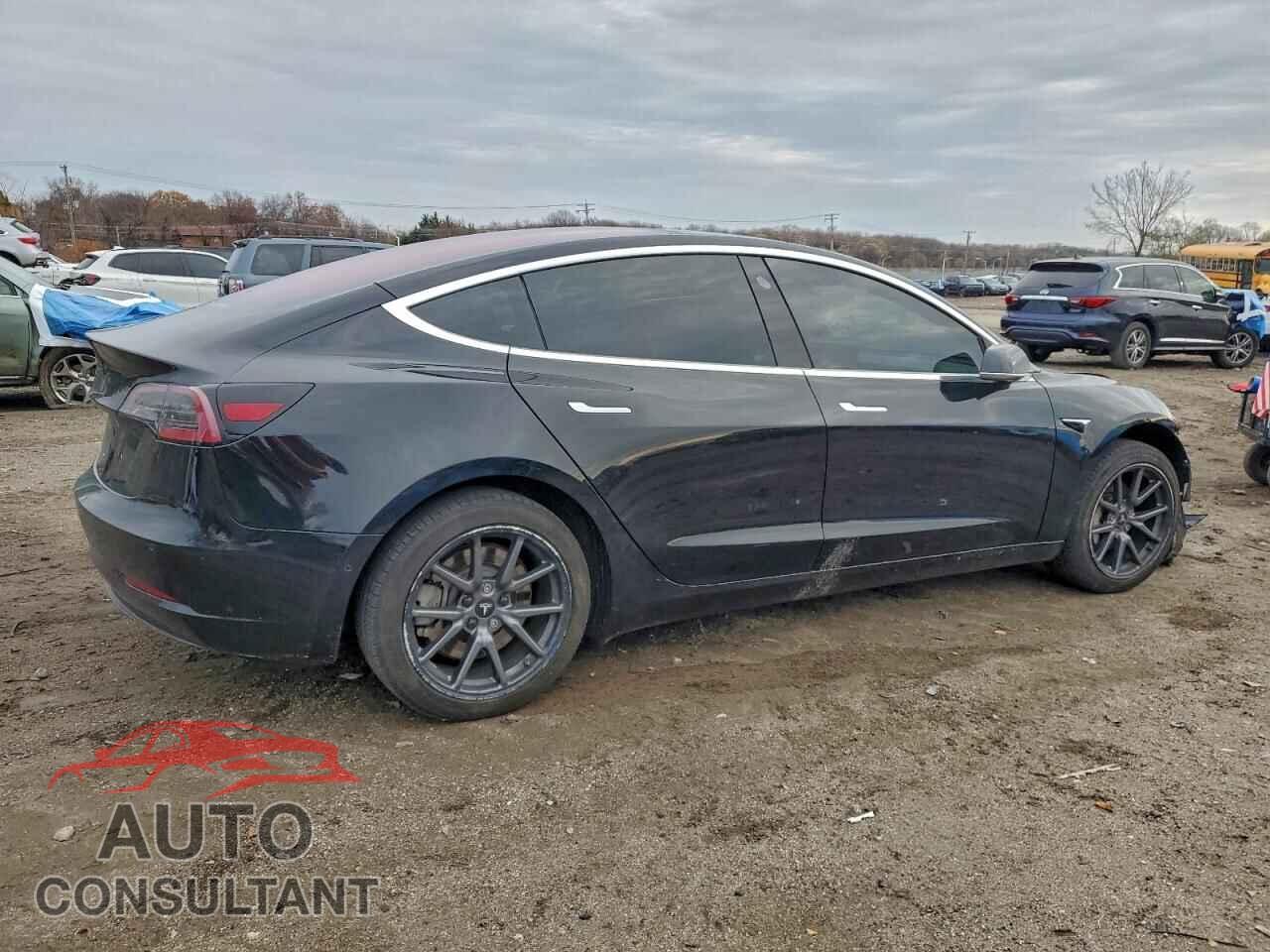 TESLA MODEL 3 2018 - 5YJ3E1EA4JF014024