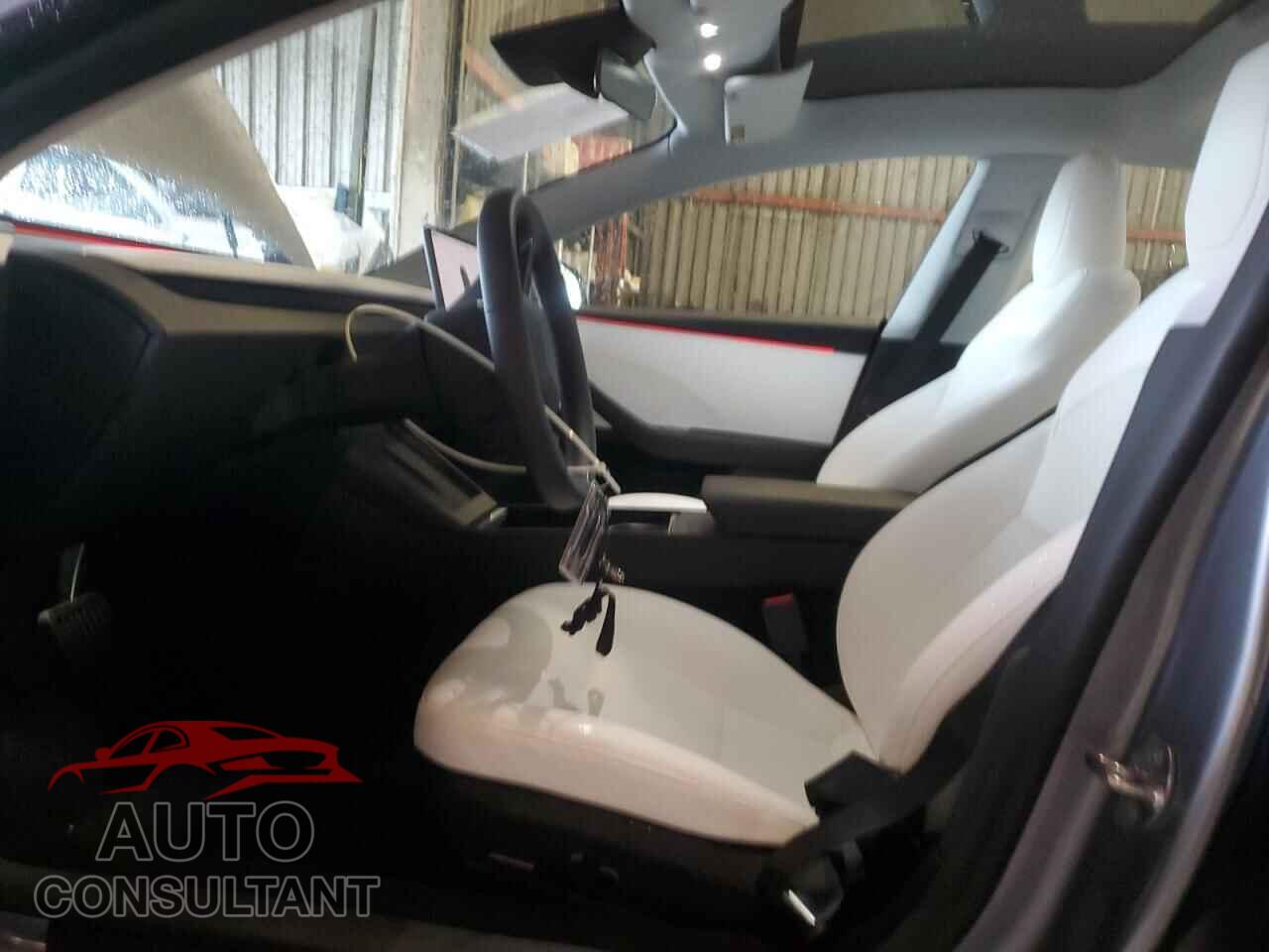 TESLA MODEL 3 2025 - 5YJ3E1EA4SF990788