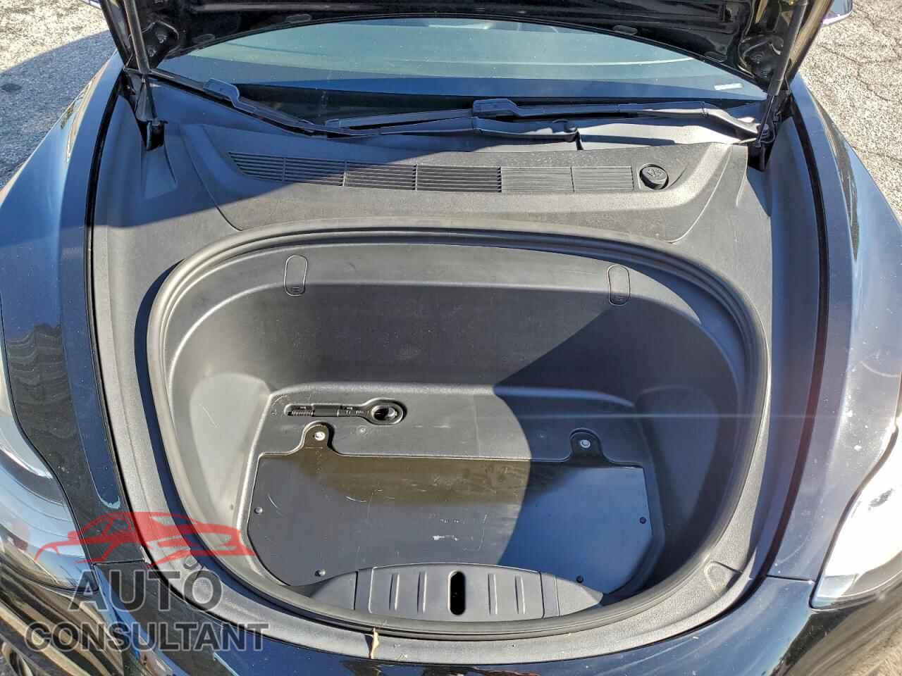 TESLA MODEL 3 2018 - 5YJ3E1EA5JF136424